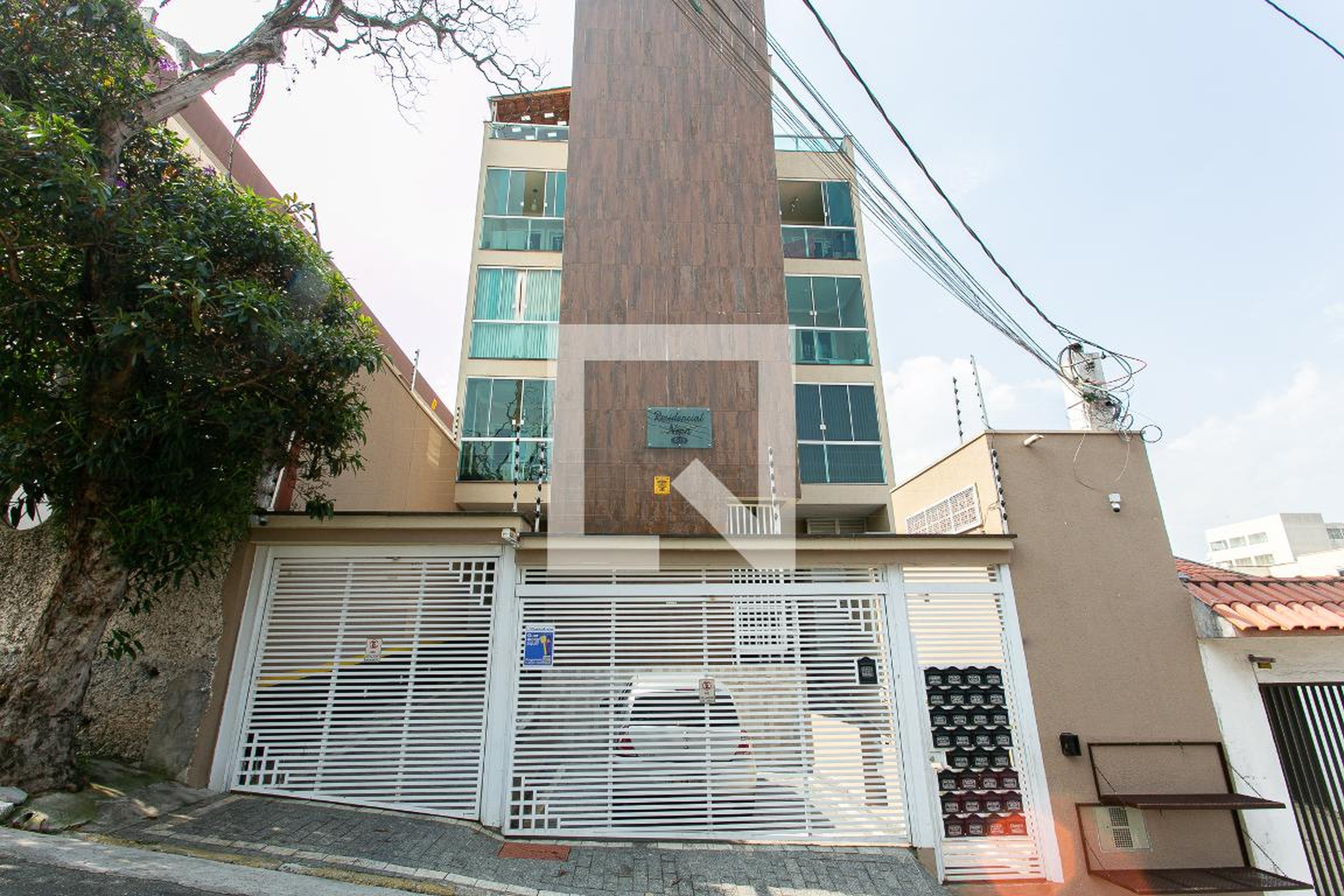 Fachada Condomínio em Rua São Serafim, 181