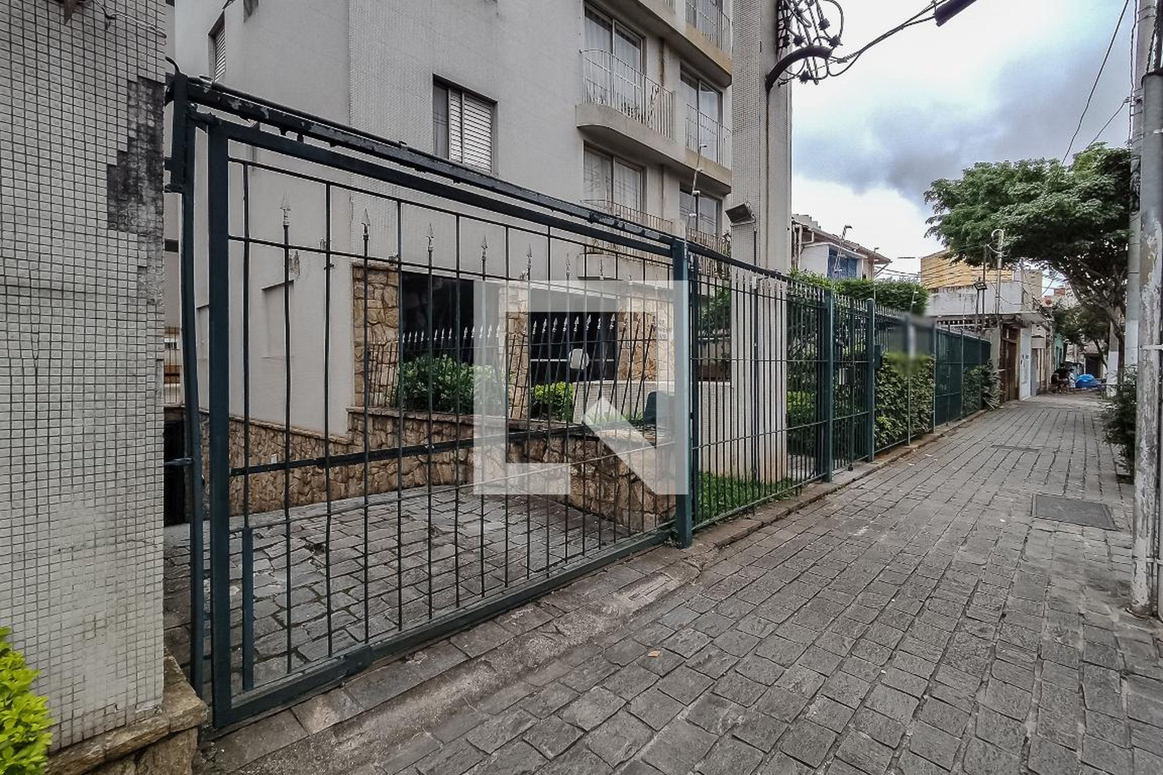 Fachada Condomínio Warsaw