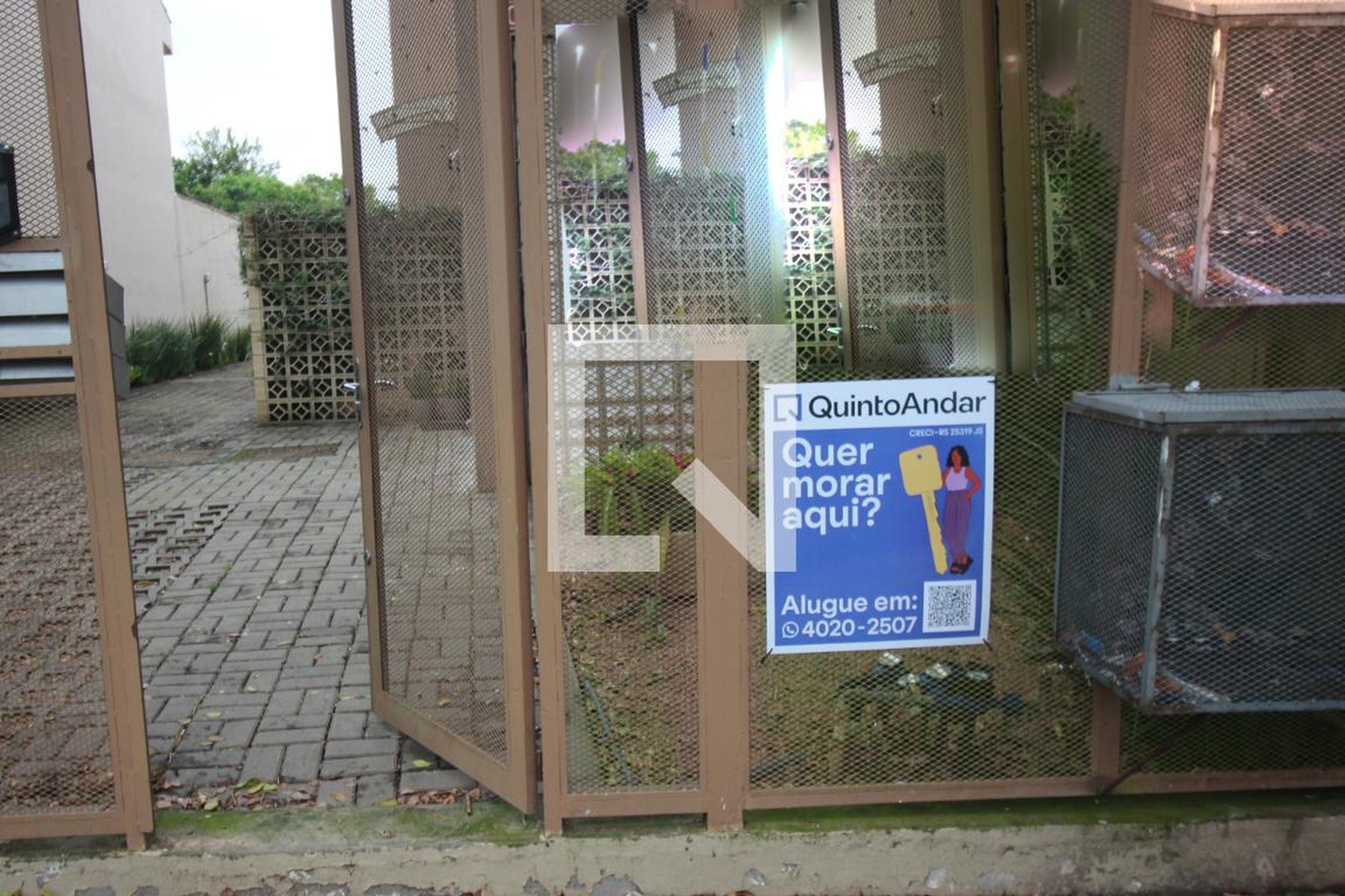 Fachada do condomínio Condomínio em Avenida Celestino Bertolucci, 440