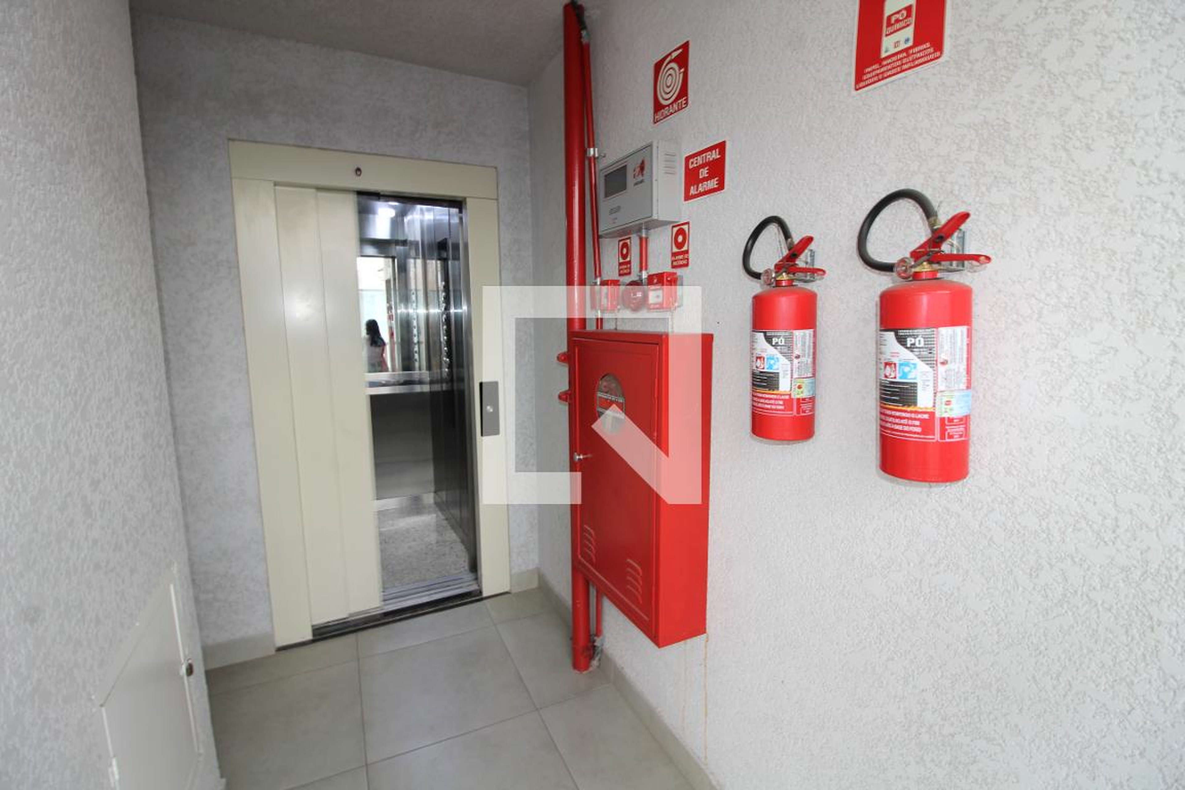 Elevador - Nova York Prime