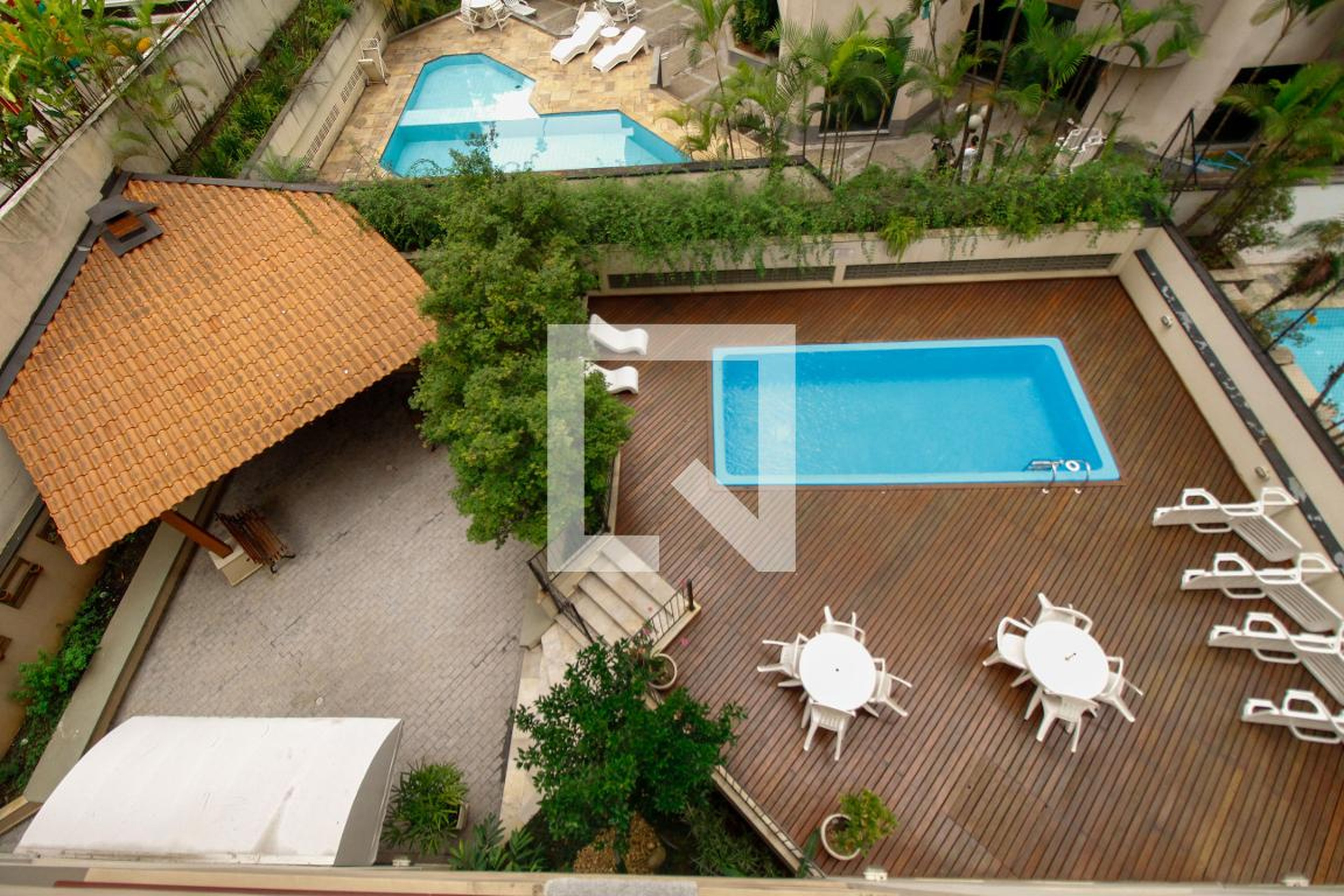 Piscina - Edifício Juquei