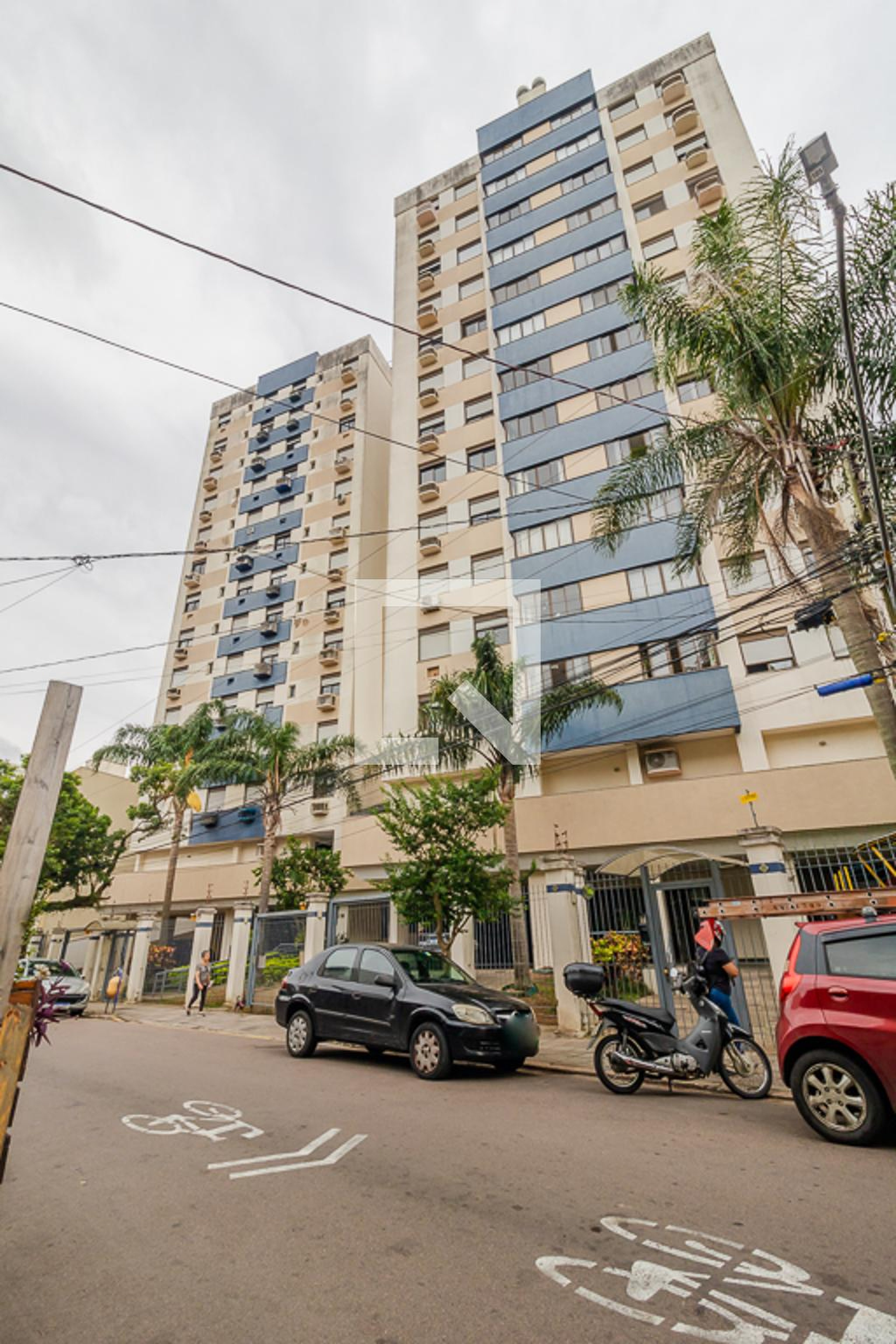 Fachada Condomínio em Rua Lopo Gonçalves, 445