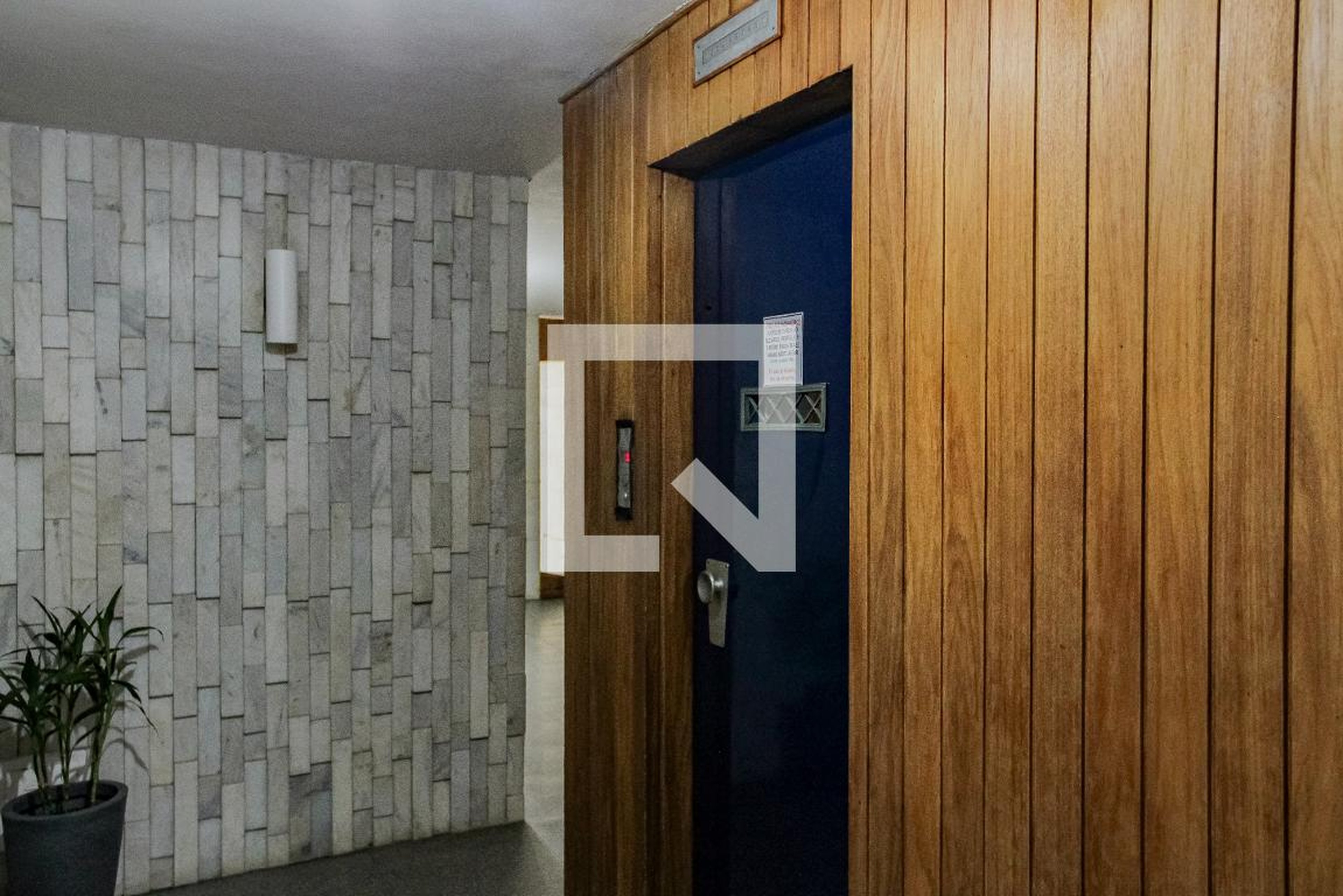 Elevador - Edifício Vellasquez