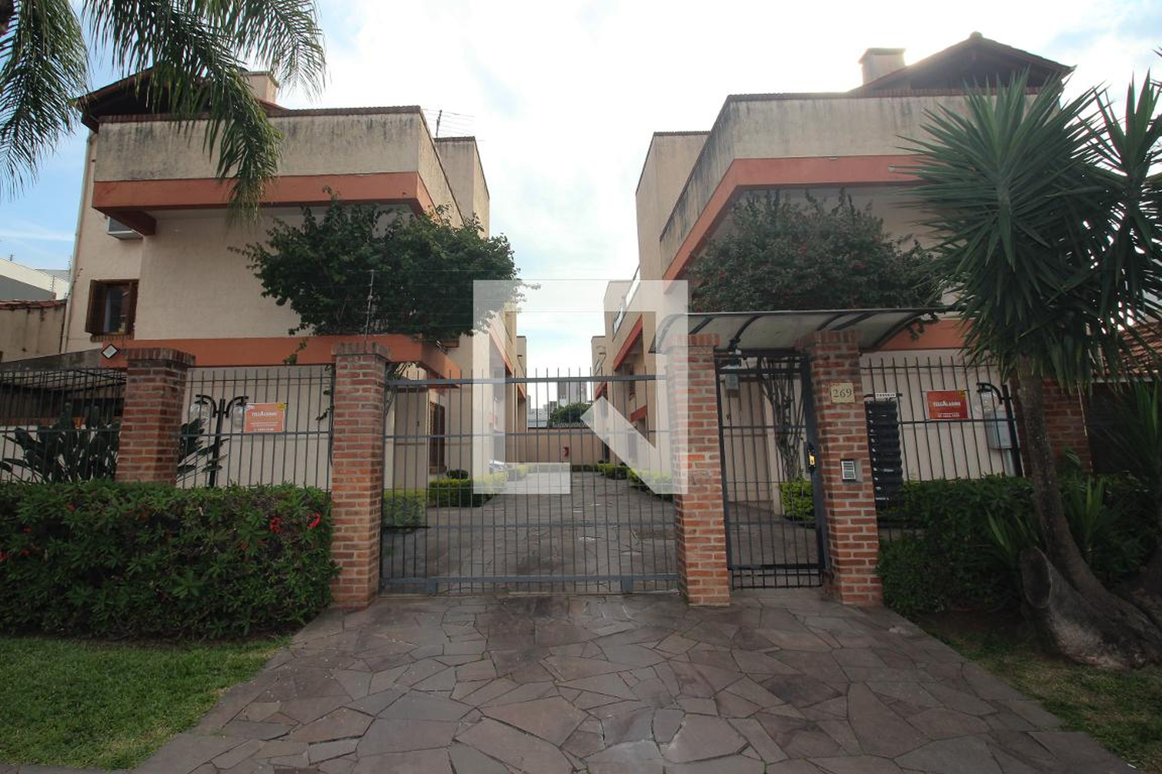 Fachada do condomínio Condomínio Horizontal Copacabana