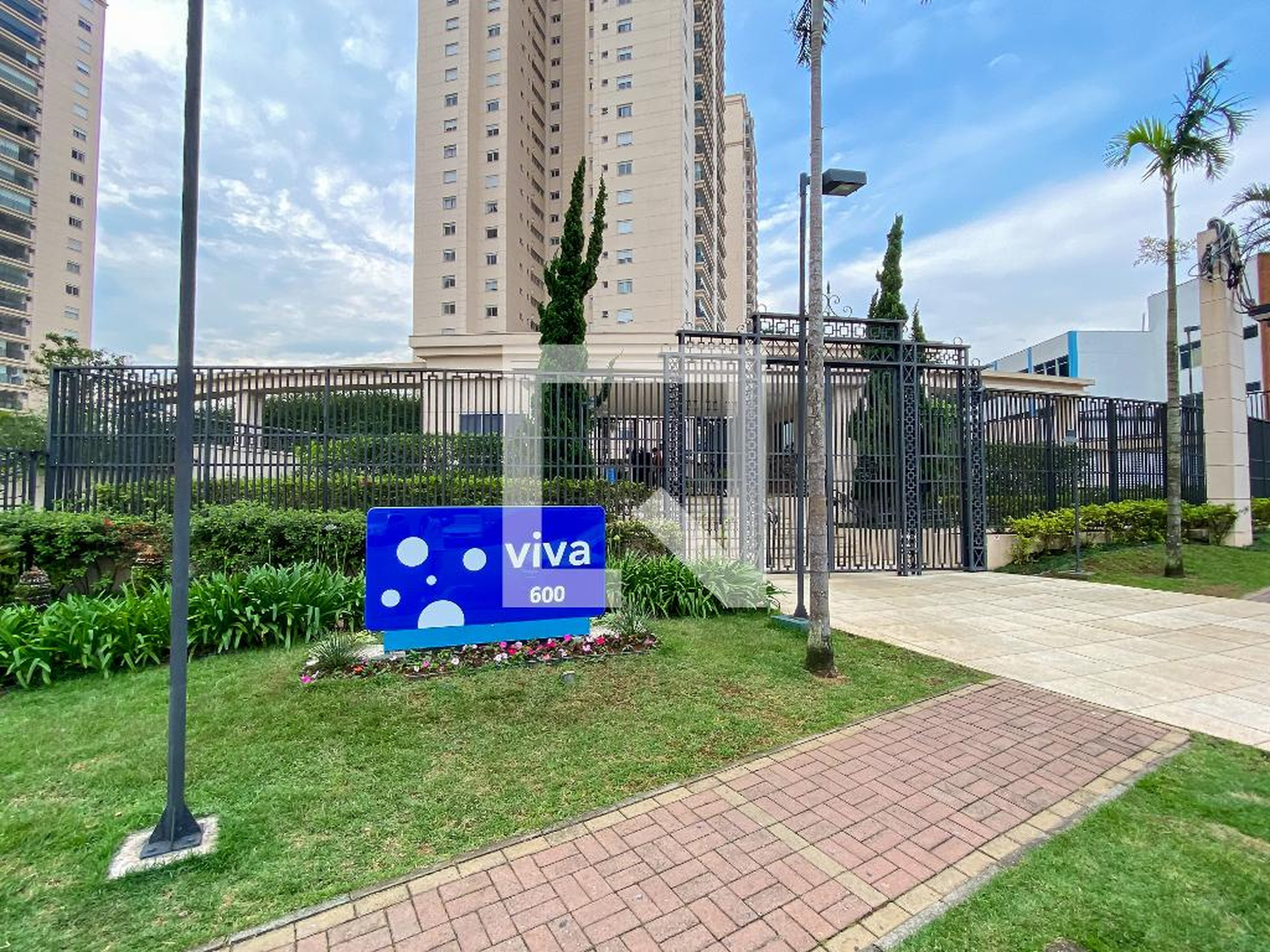 Fachada do Condomínio Condomínio Viva
