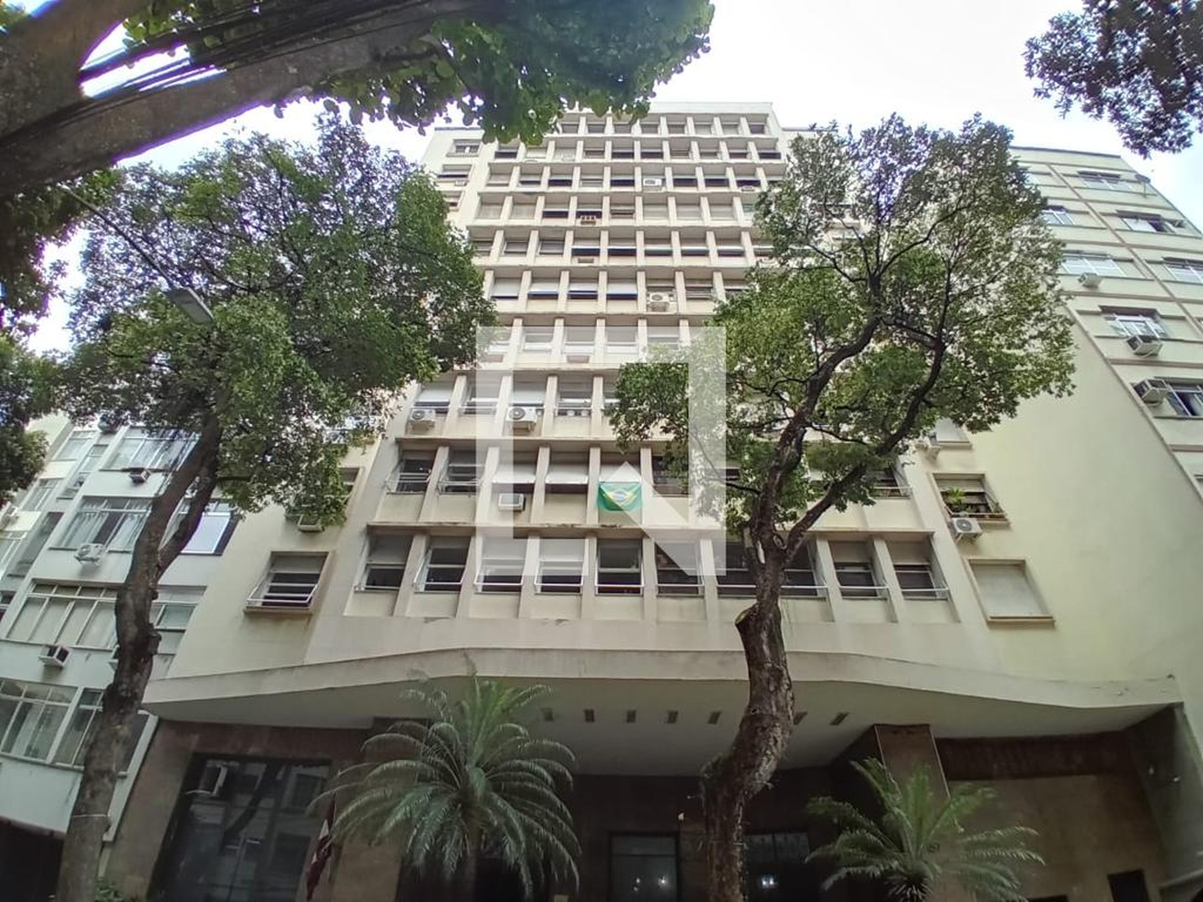 Fachada do Prédio Condomínio em Rua Cândido Mendes, 157