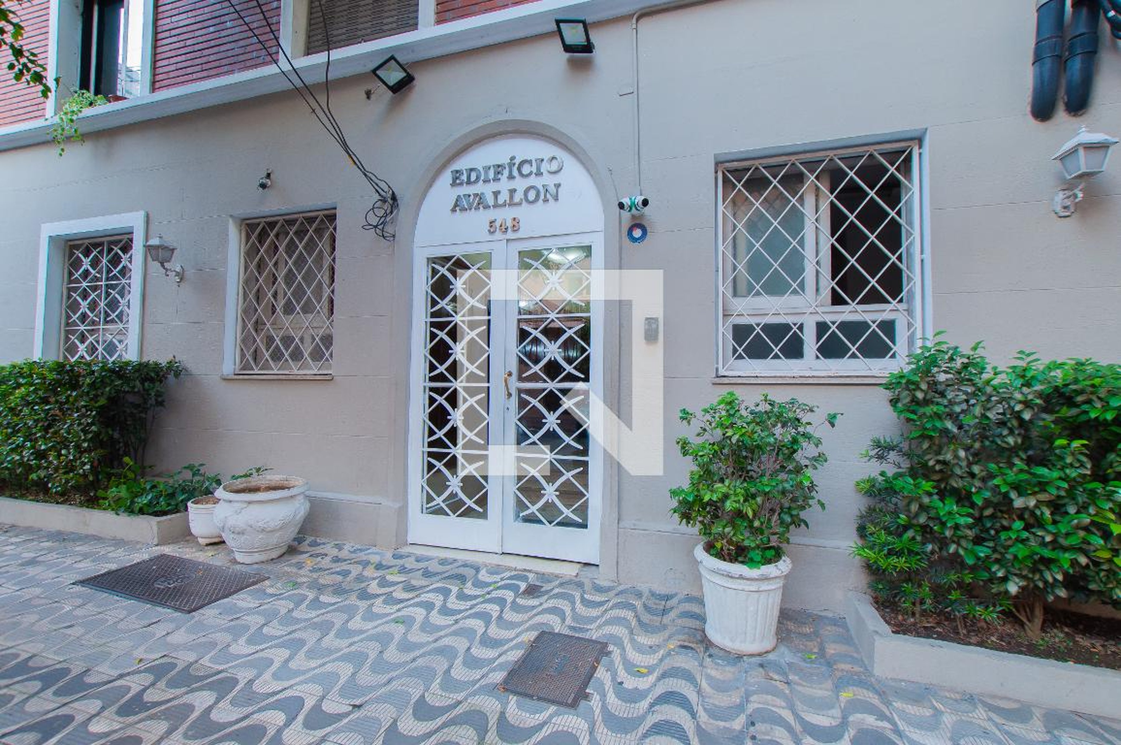 Entrada - Avallon e Maison Di