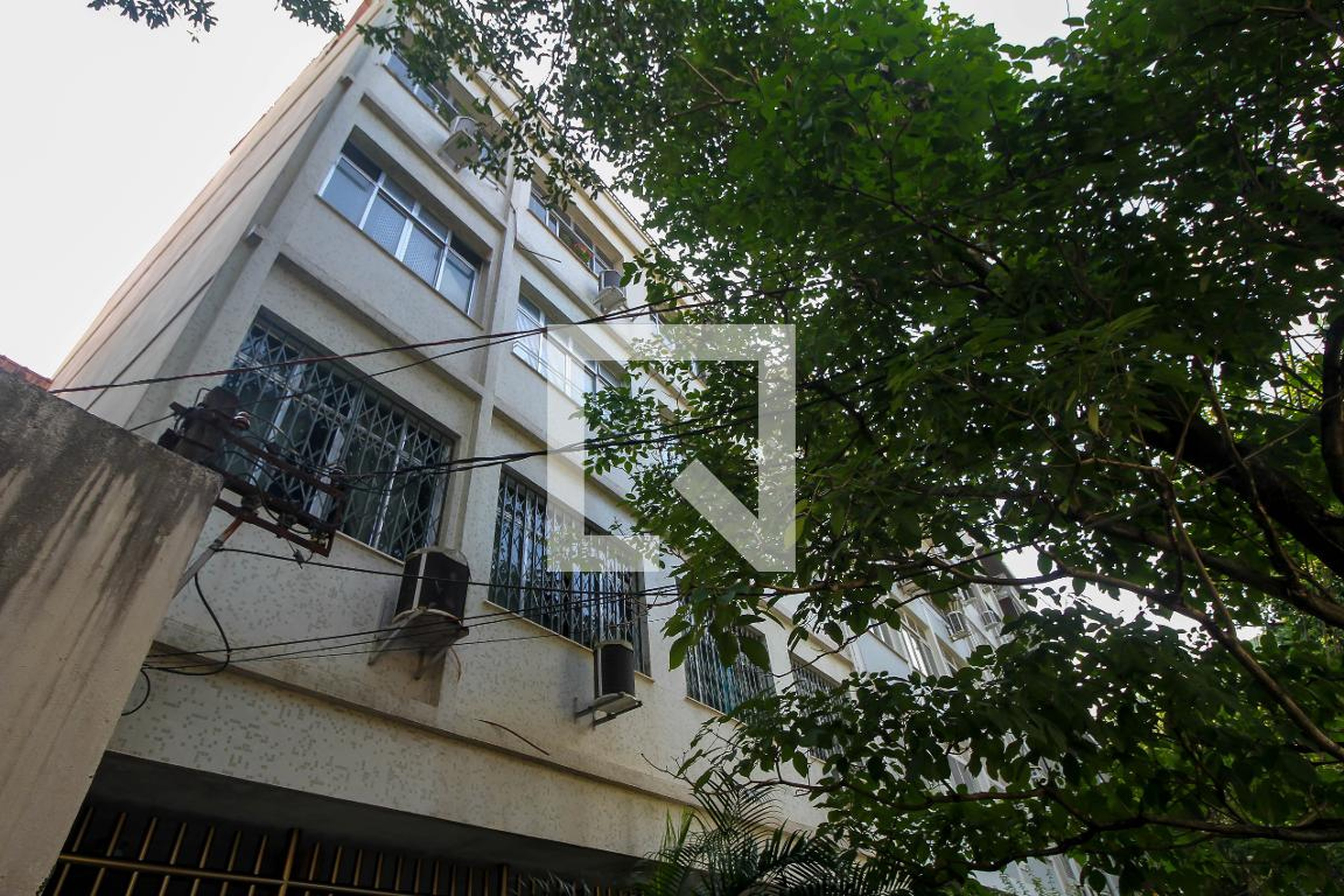 Fachada do Prédio Condomínio em Rua Maria Eugênia, 226