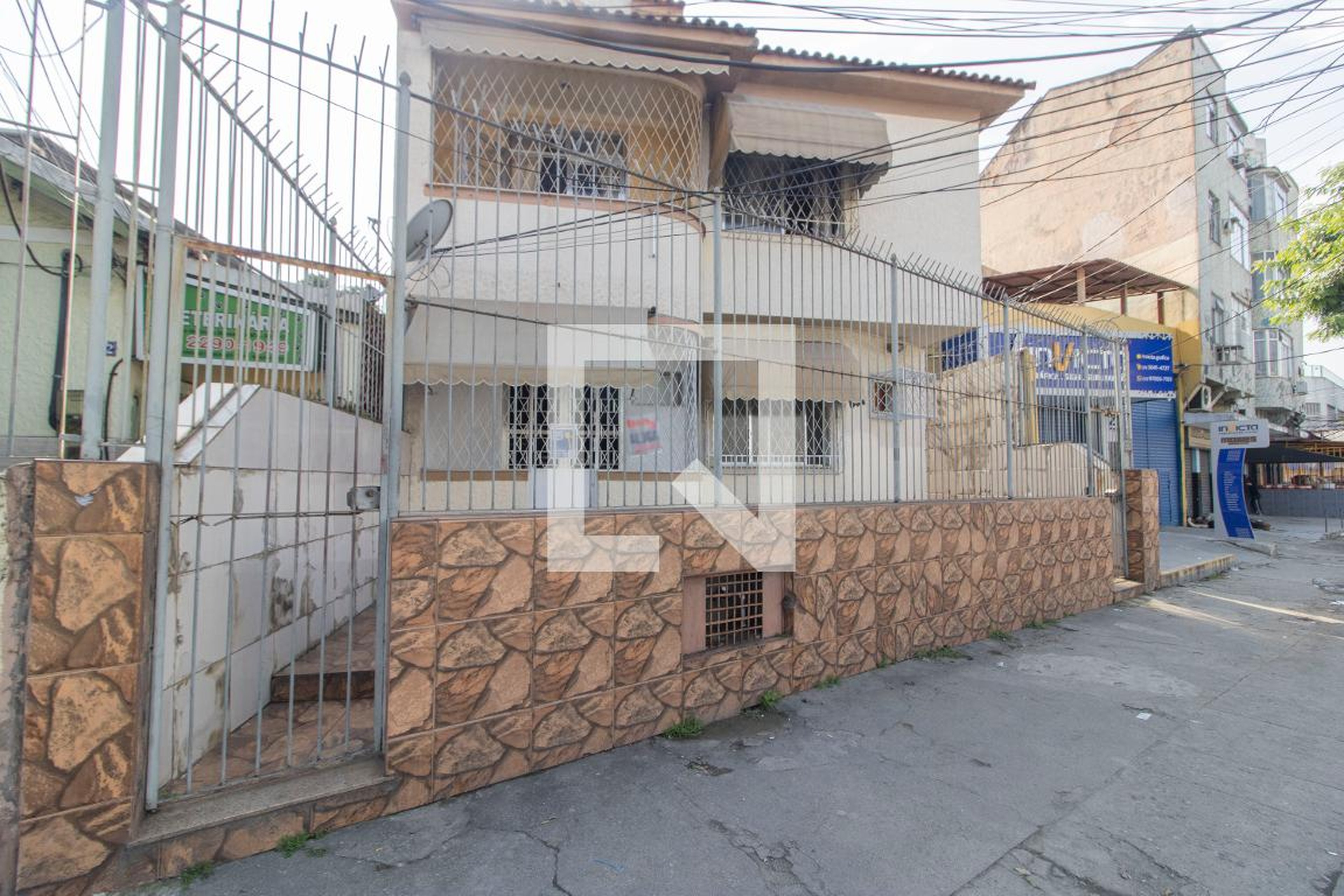 Fachada Condomínio em Rua Cardoso de Morais, 296