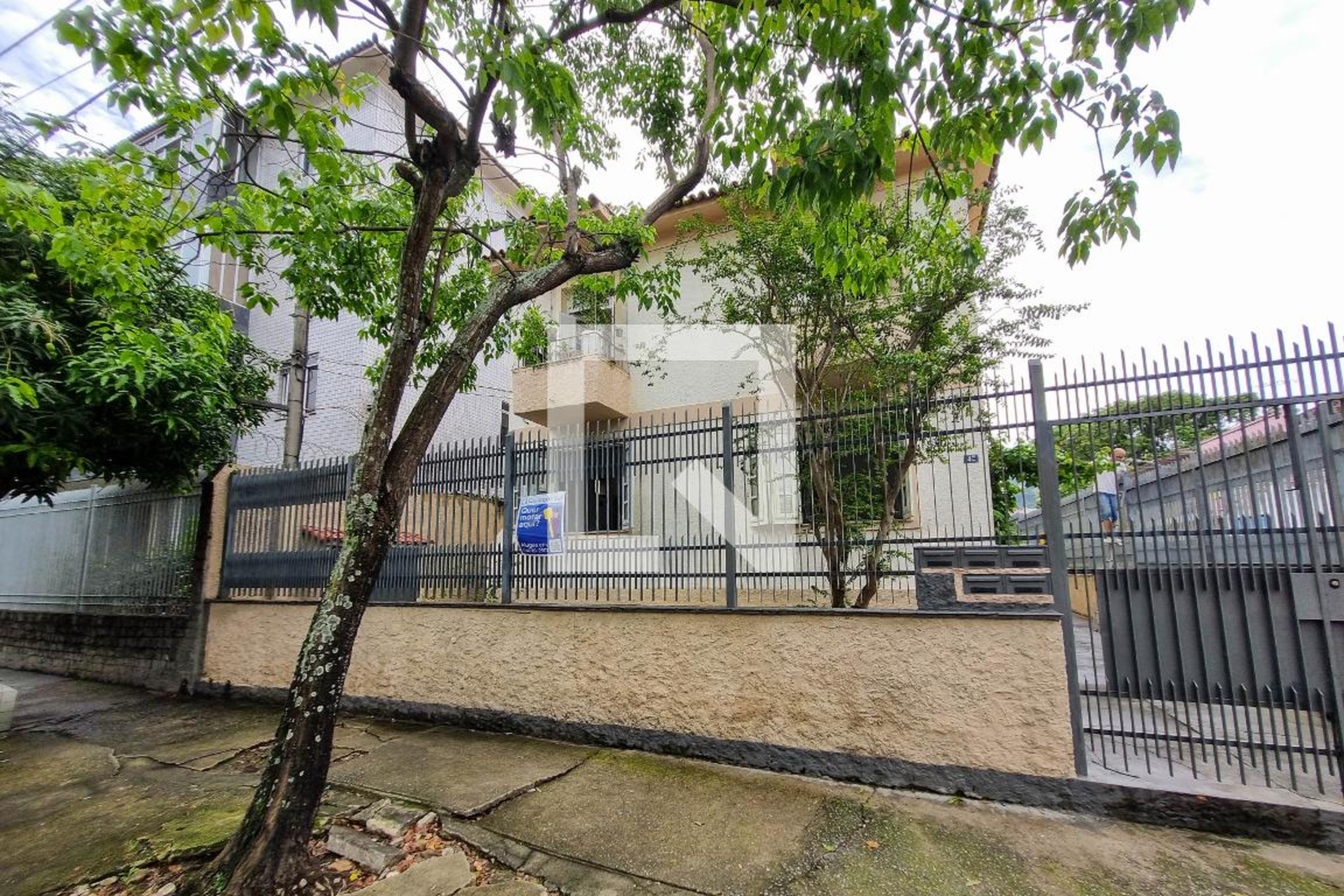 Fachada Condomínio em Rua Nossa Senhora de Lourdes, 42