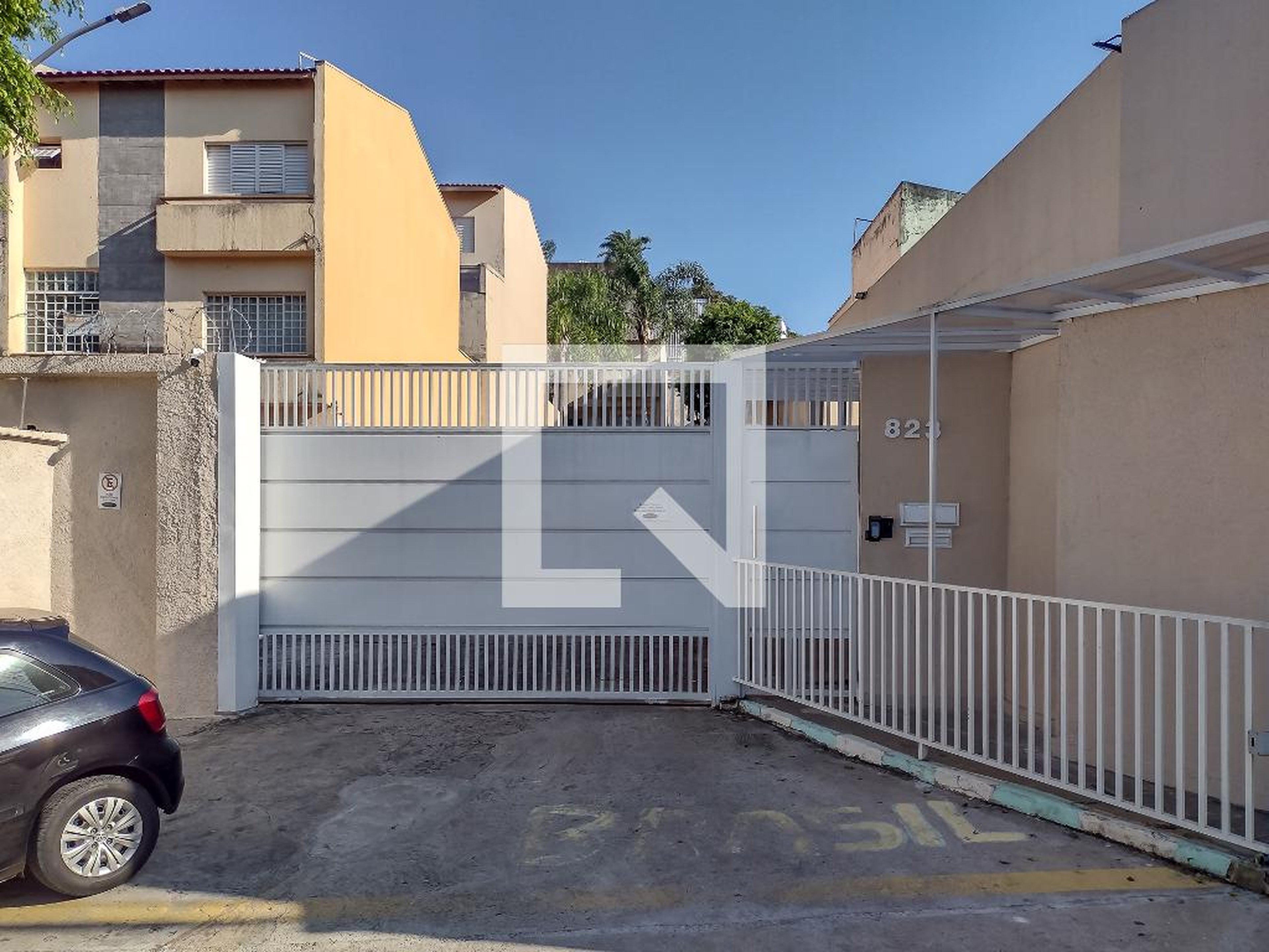 Fachada Condomínio Village Saint Louis