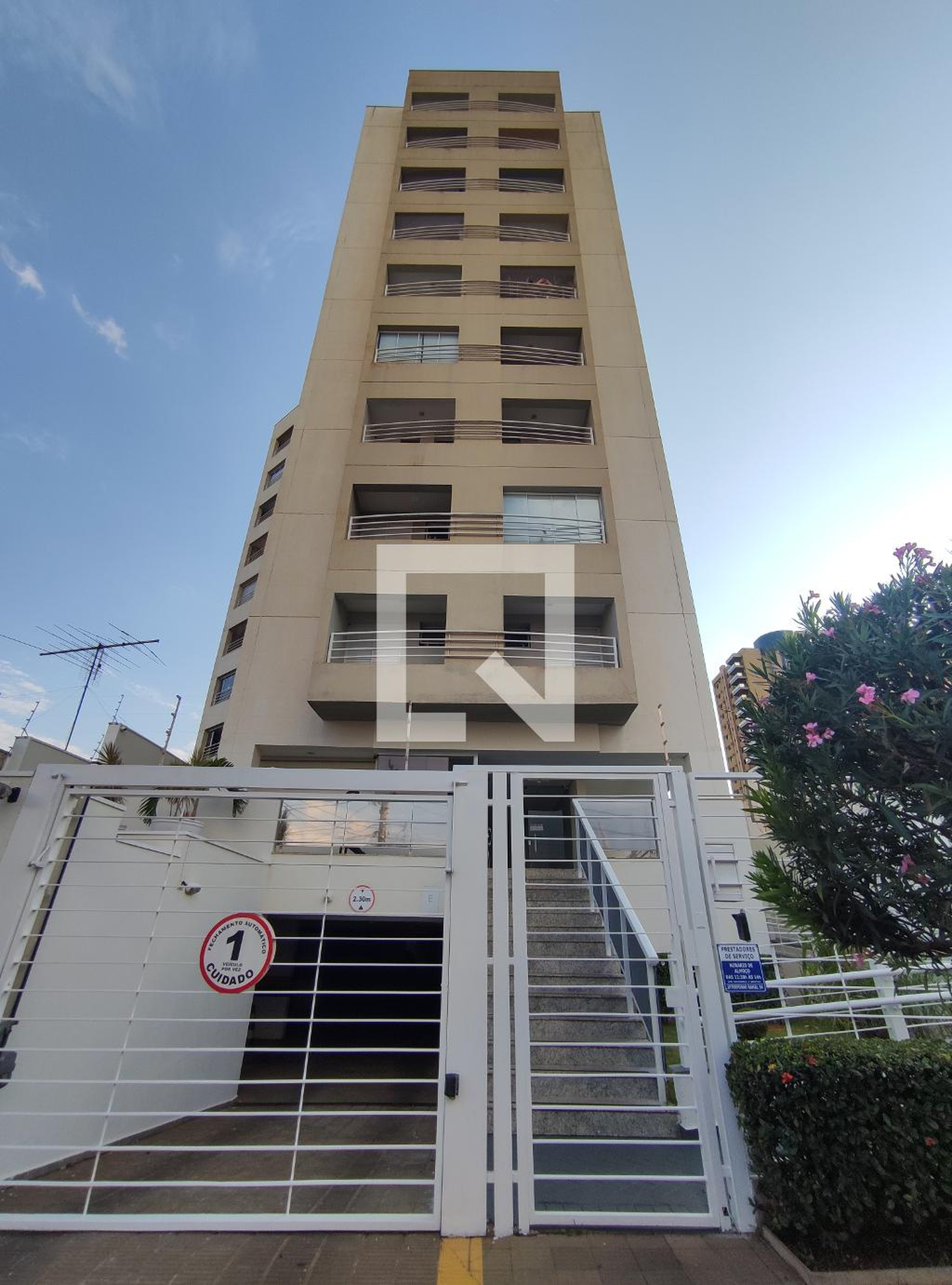 Fachada Condomínio em Rua Prudente de Morais, 1972