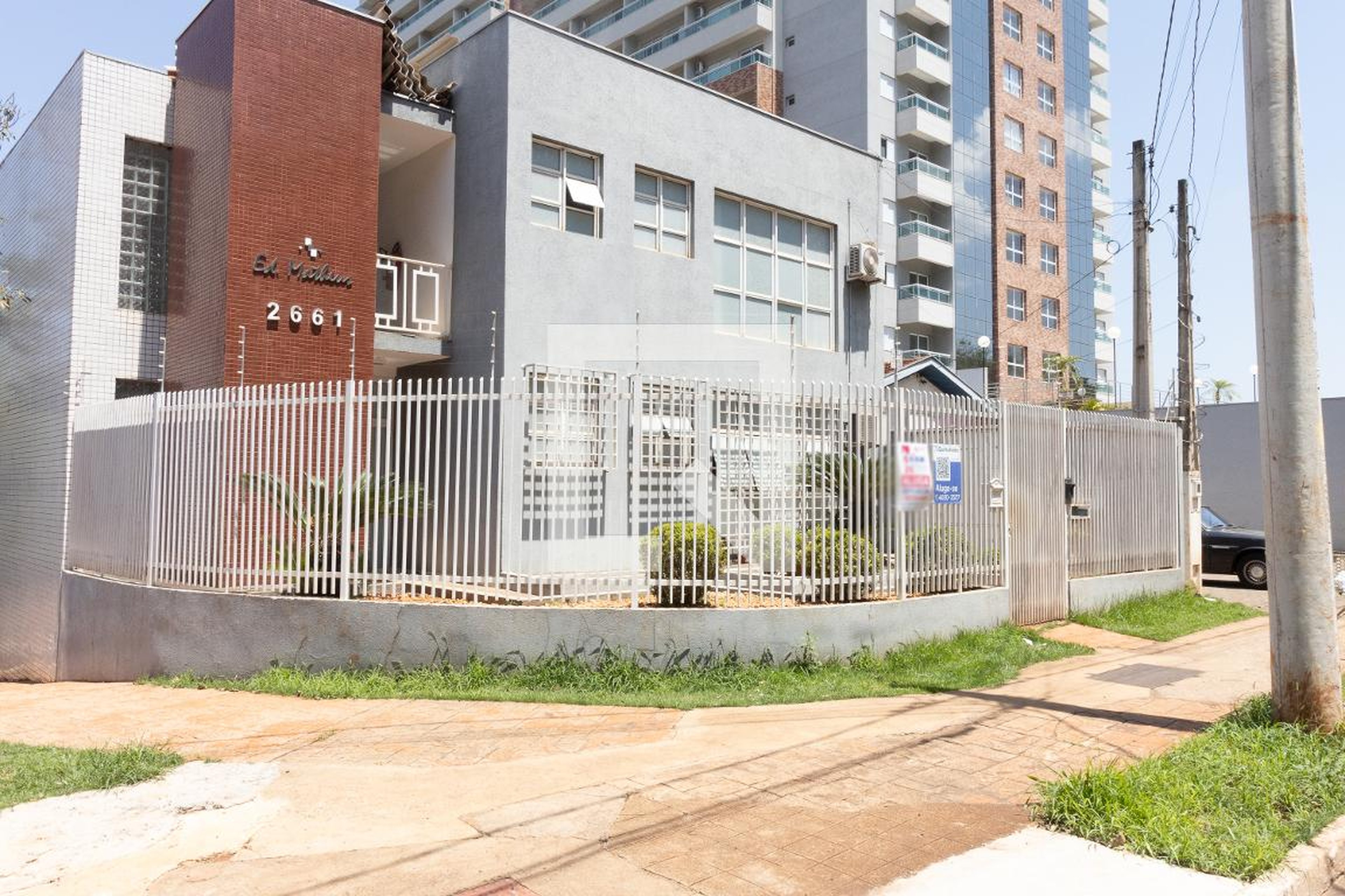 Fachada Condomínio em Avenida do Café, 2661