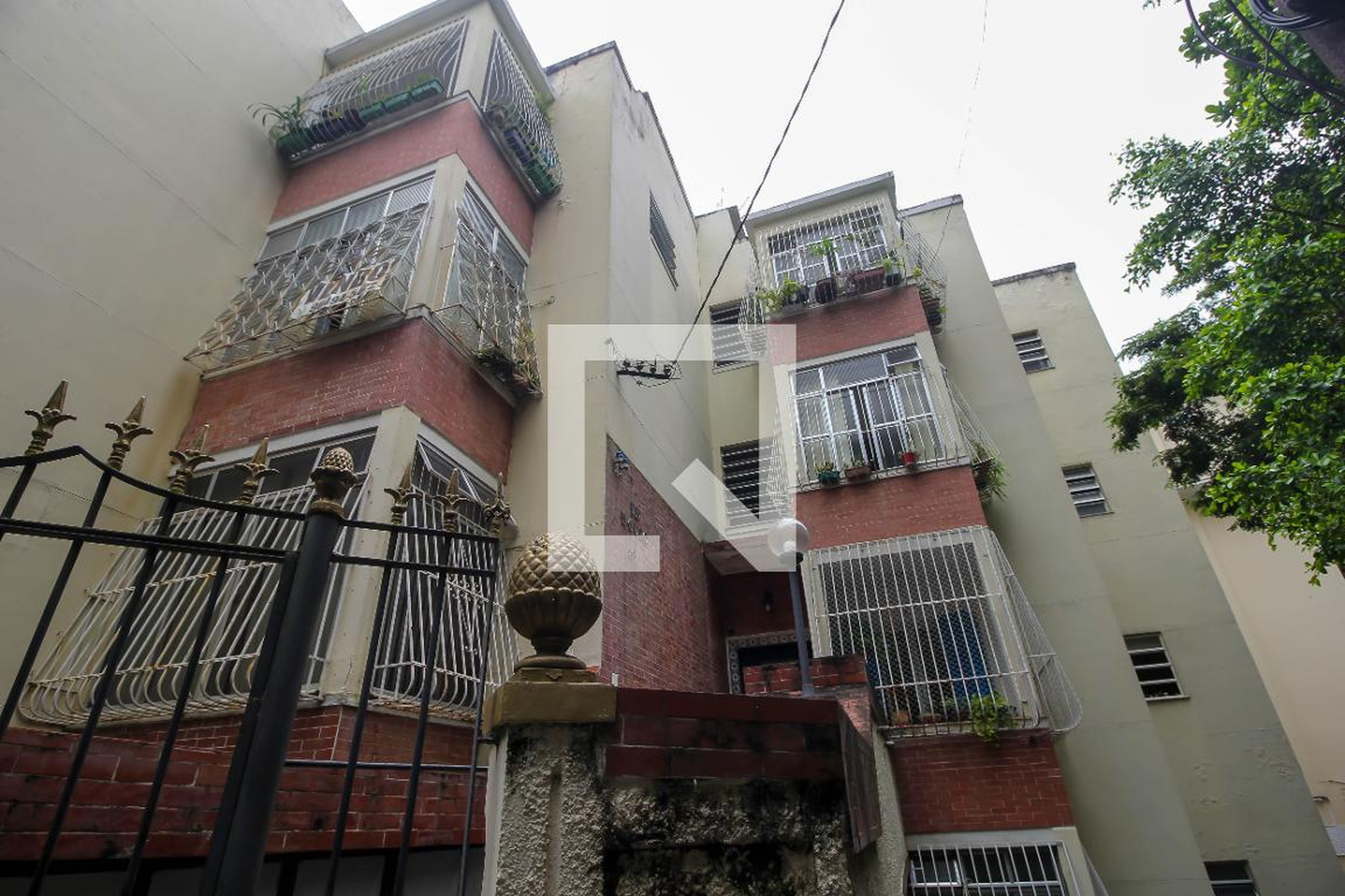 Fachada do Prédio Condomínio em Rua Cardeal Dom Sebastião Leme, 265