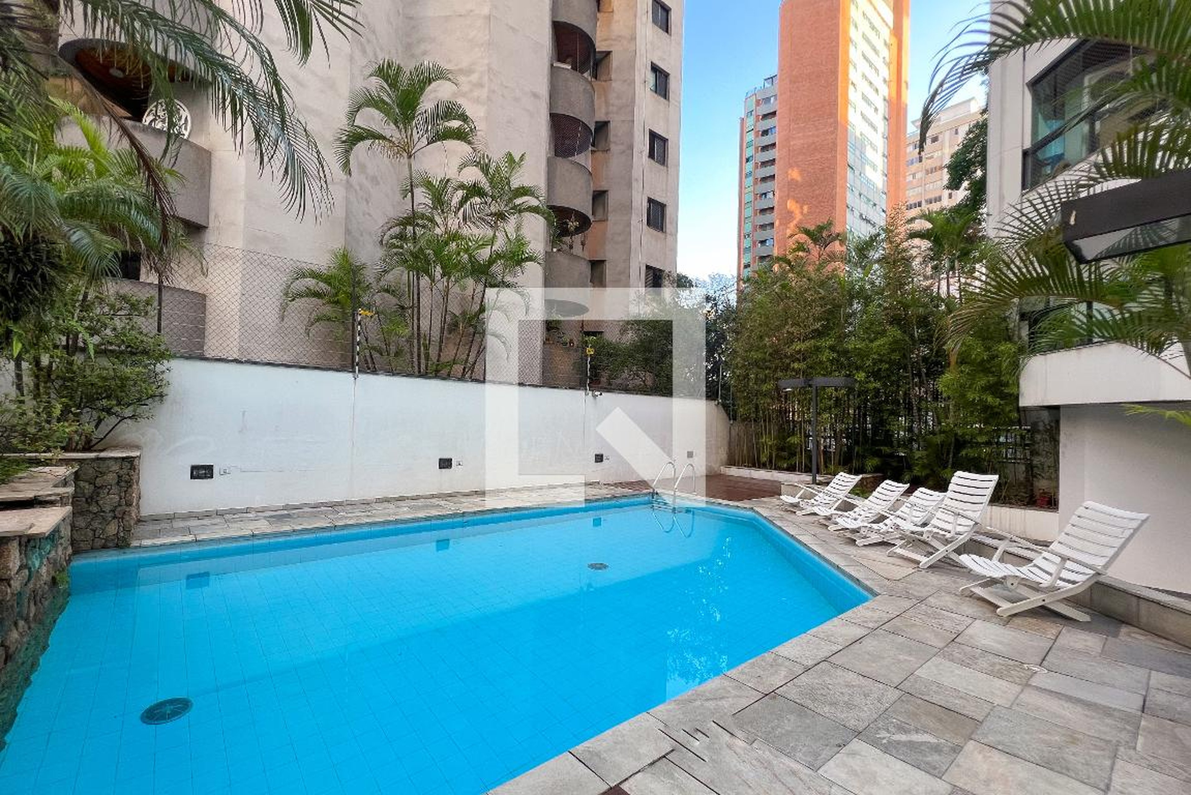 Piscina - Maison D'or