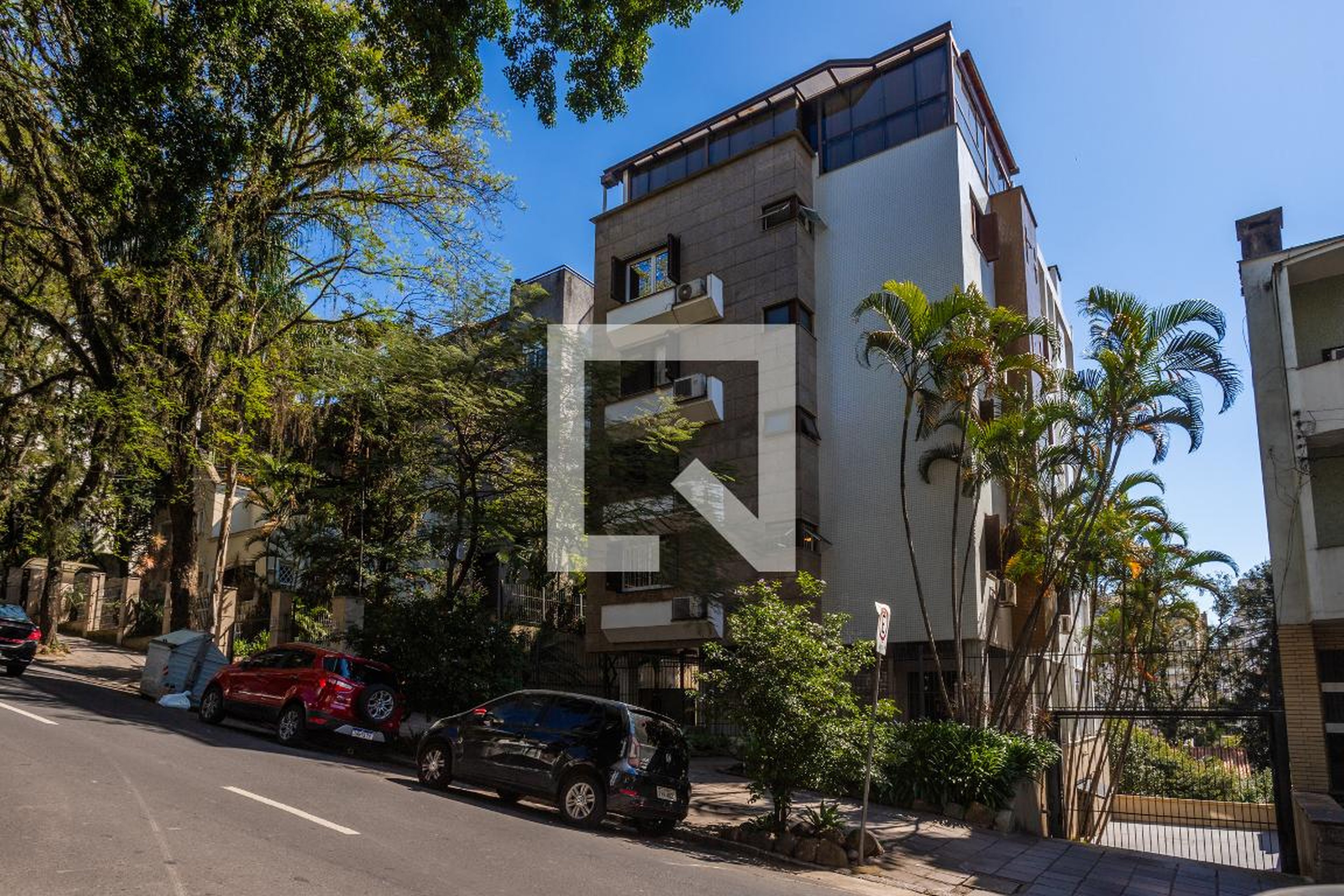 Fachada Condomínio em Rua Quintino Bocaiúva, 1345