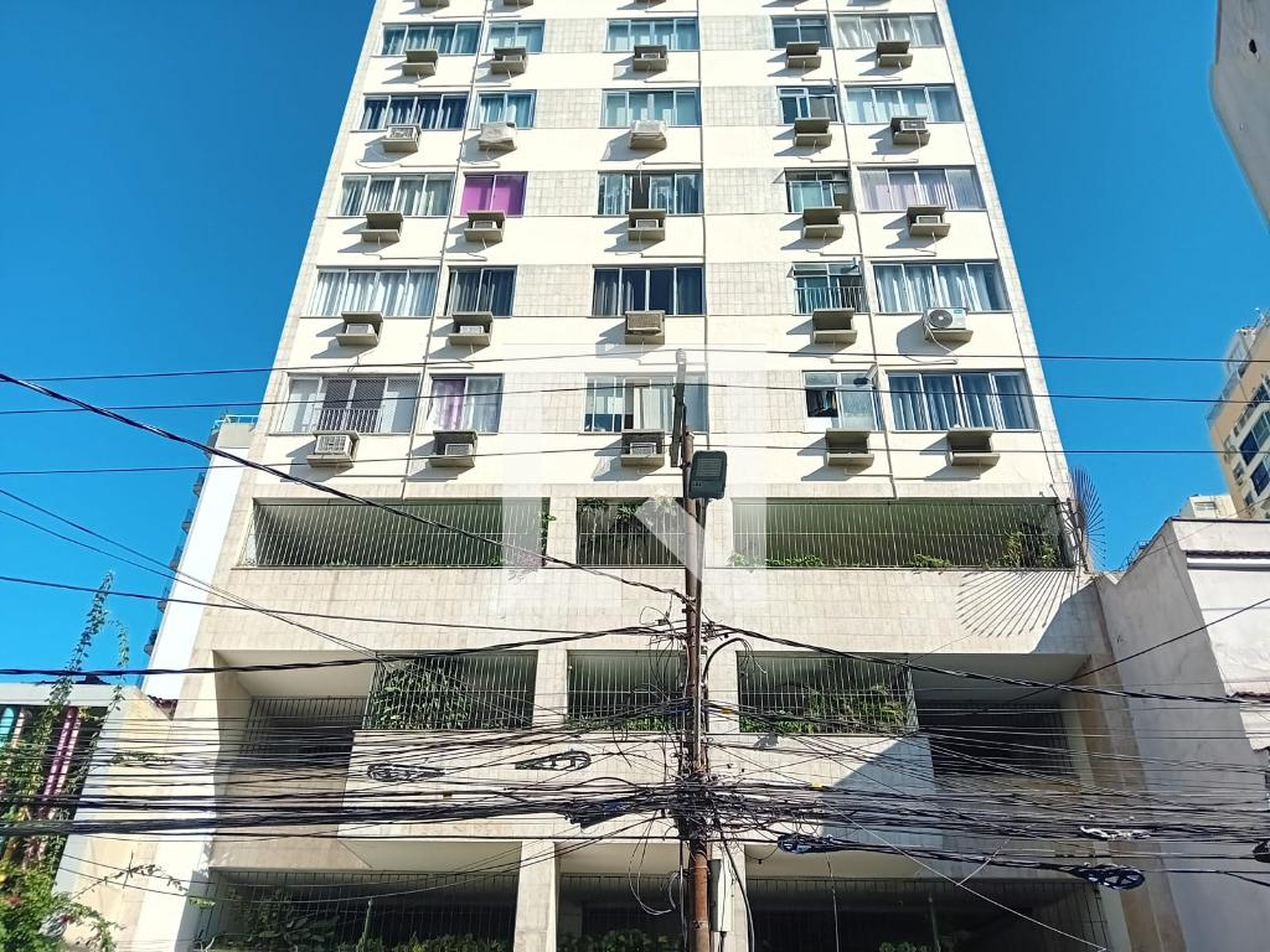 Fachada do Prédio Condomínio D Louiza