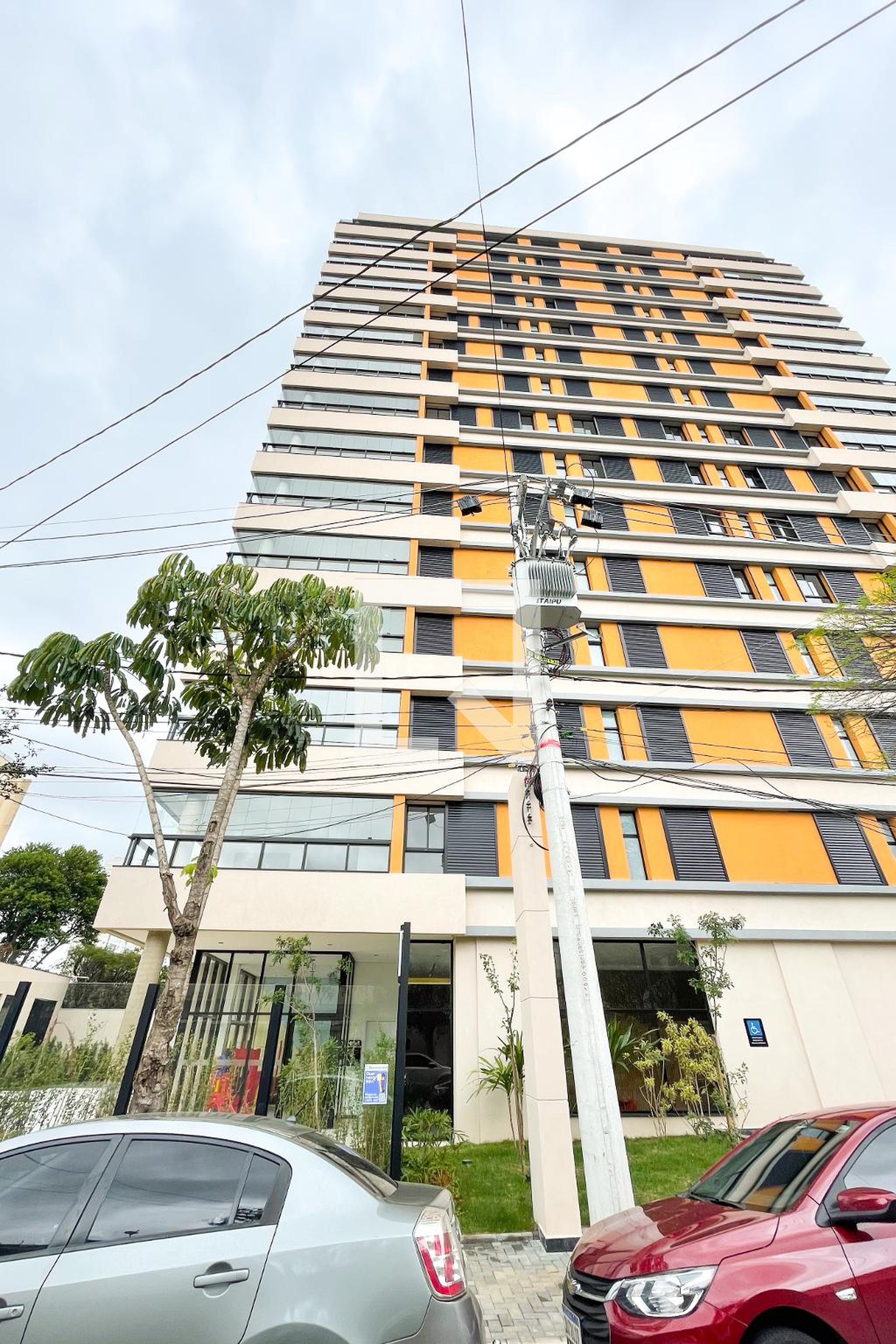 Fachada Condomínio em Rua Marco Aurélio, 326