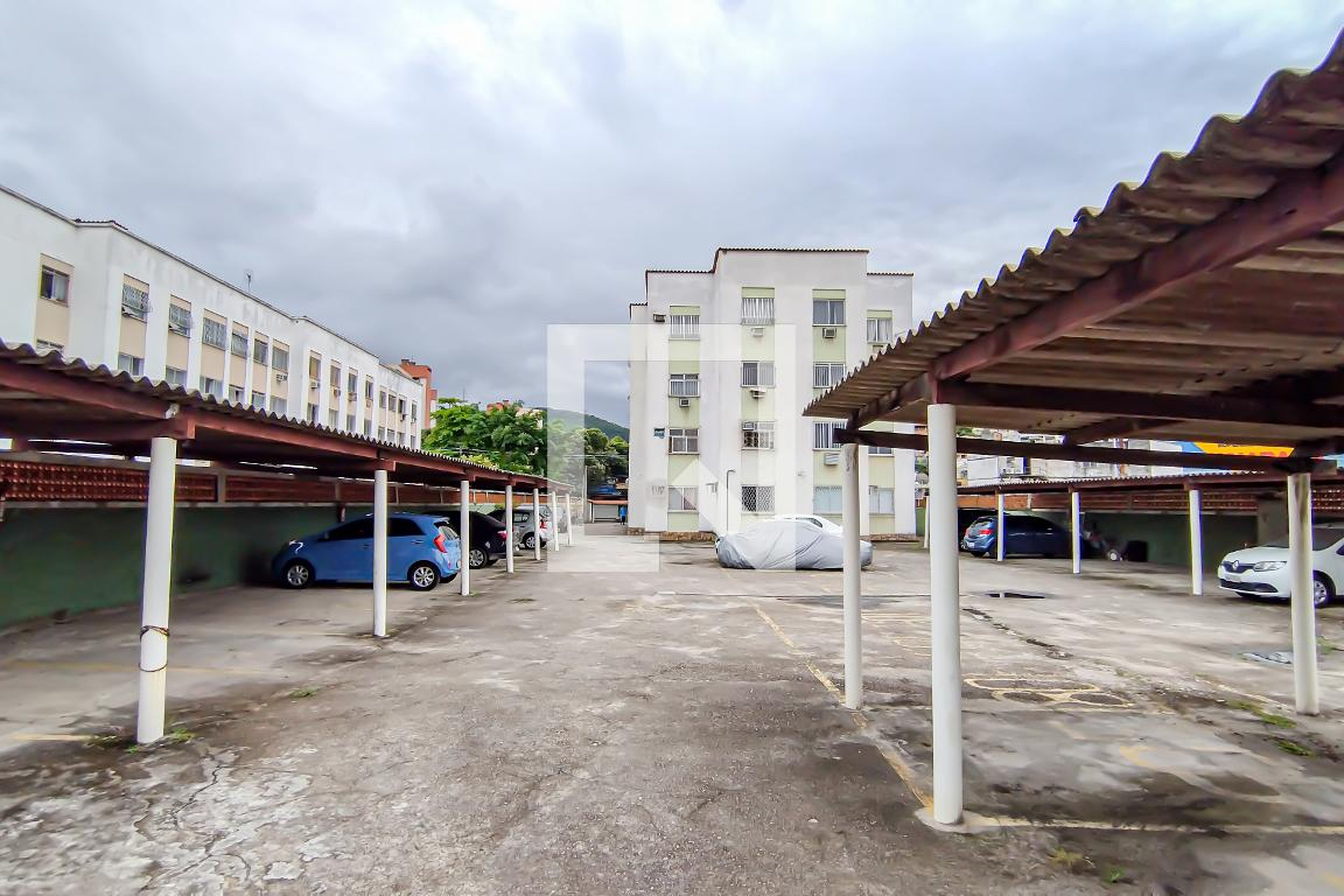 predio Condomínio em Rua Ariperana, 47