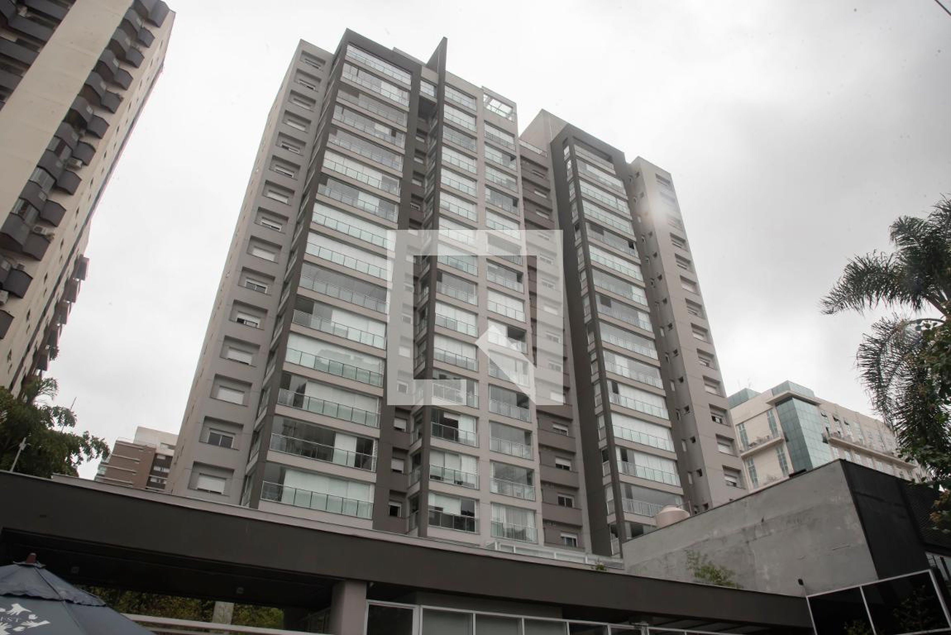 Fachada Condomínio em Avenida Indianópolis, 1267