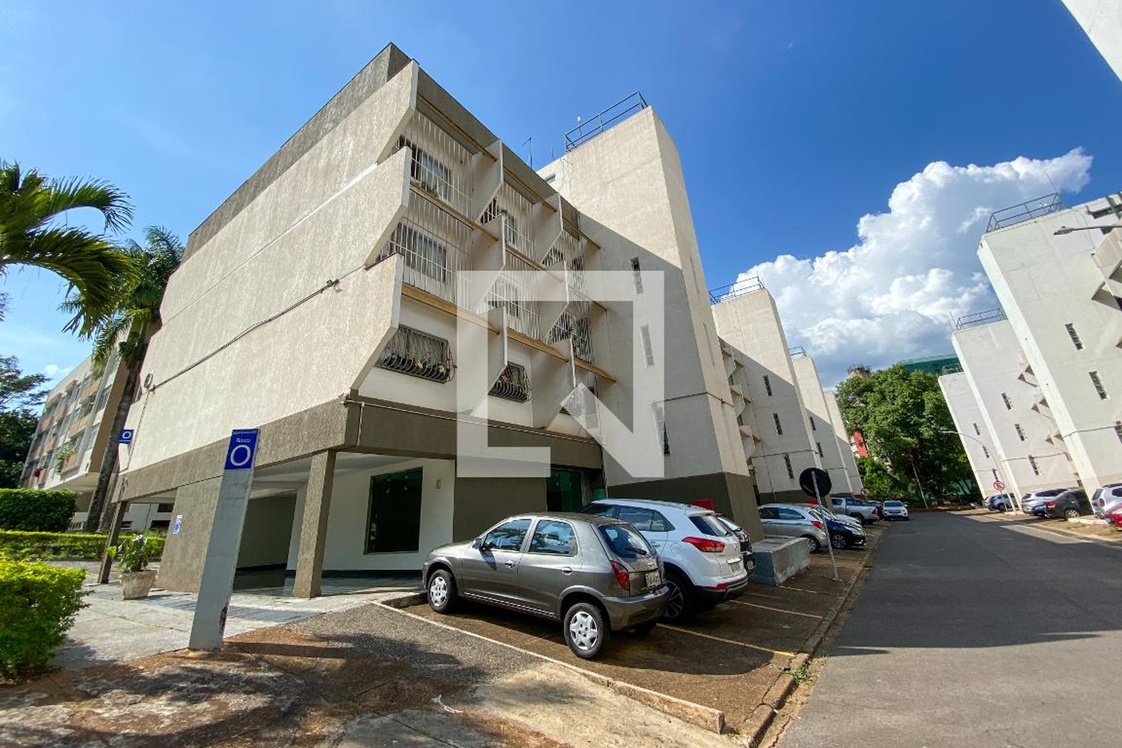 Fachada Condomínio em SHCS SQS 402 BL O, s/n