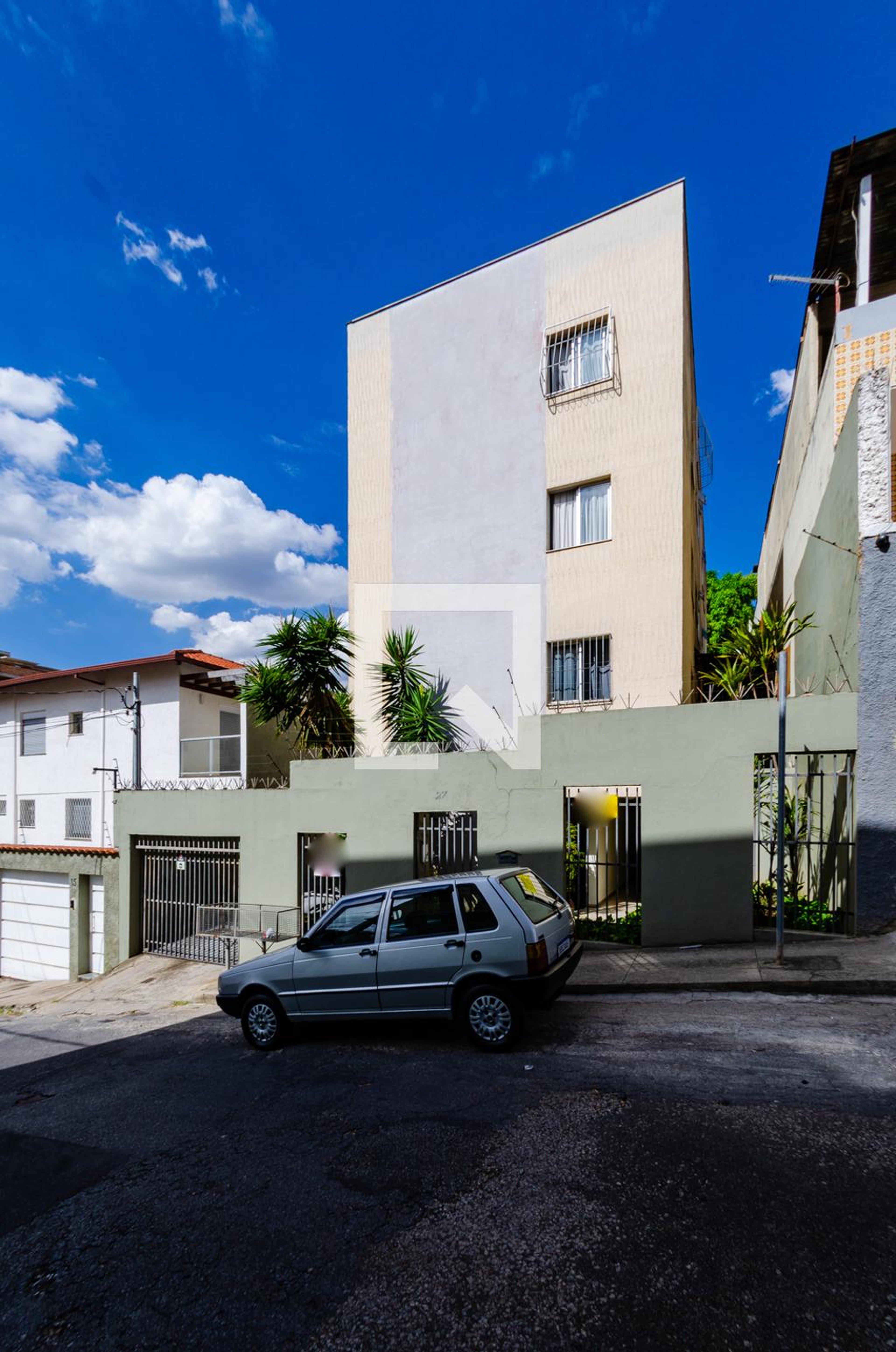 Fachada Condomínio em Rua Ubatuba, 27