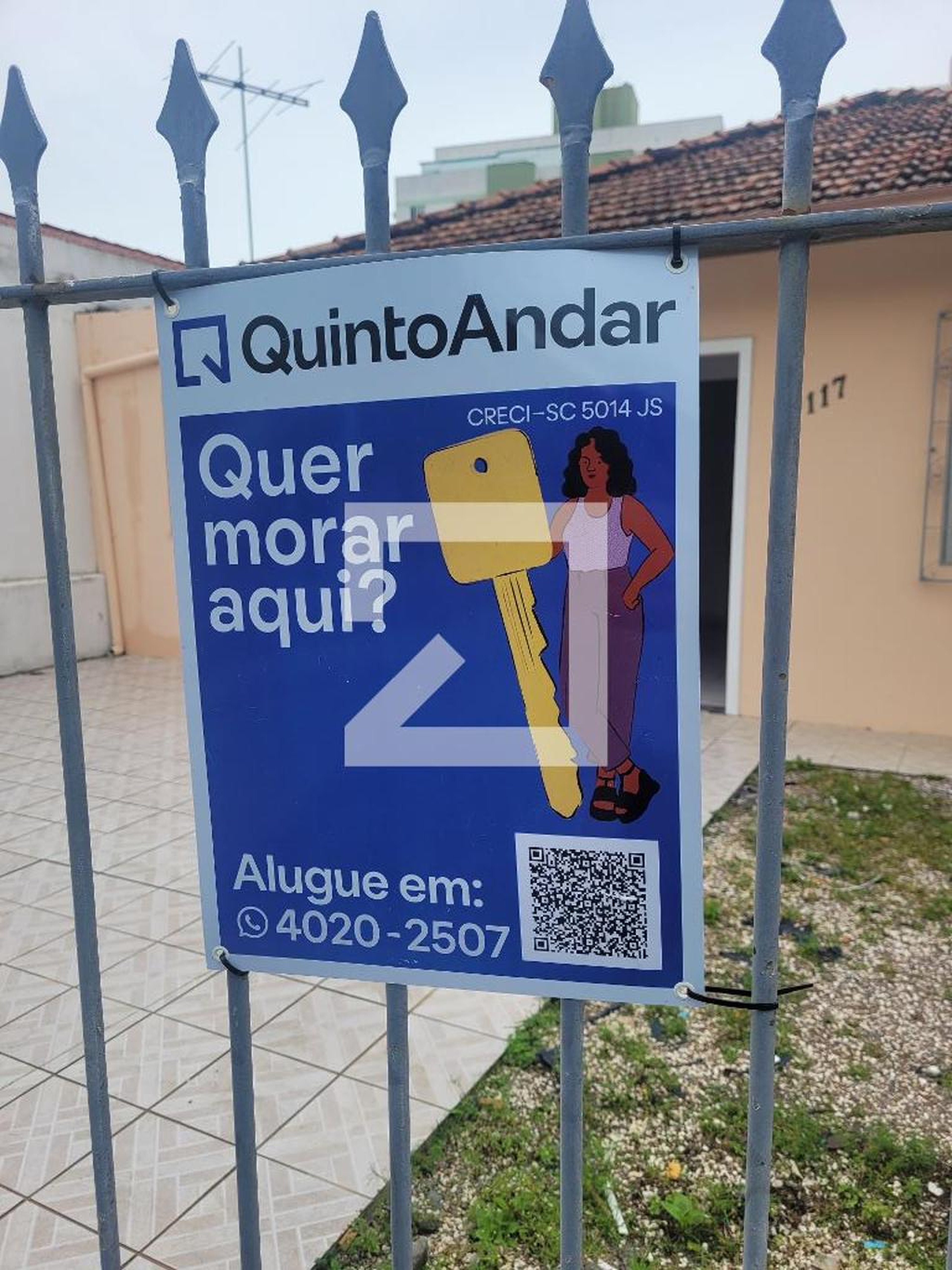 Fachada Condomínio em Rua Sebastião Lentze, 117