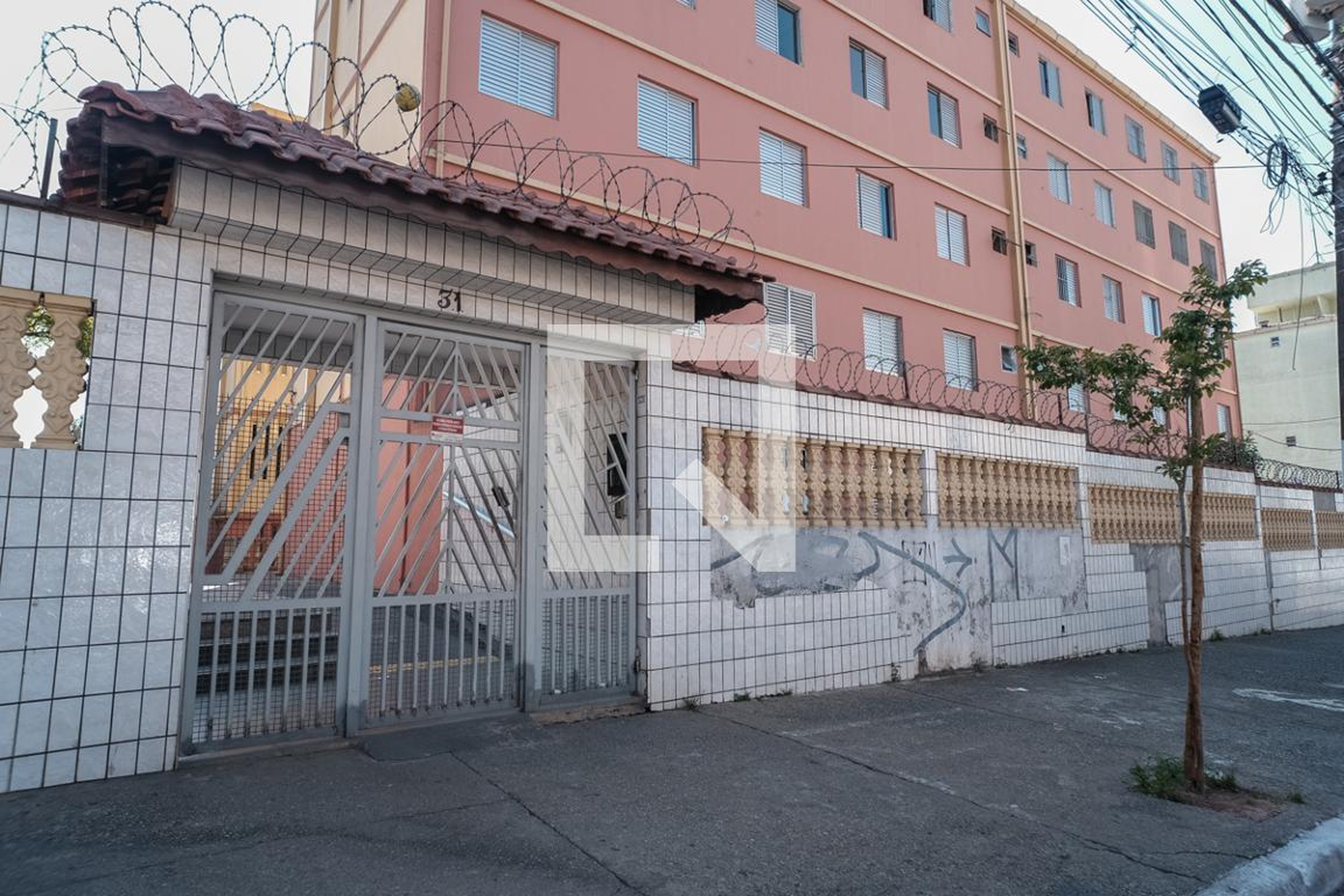 Fachada Condomínio em Avenida Padre Francisco de Toledo, 31