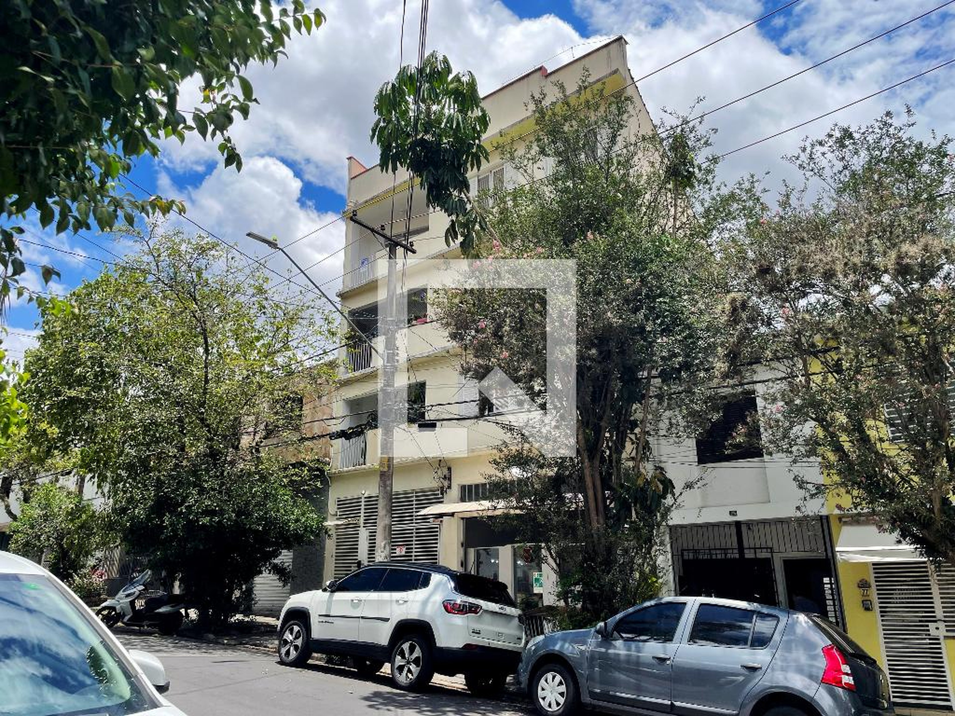 Fachada Condomínio em Rua Aliança Liberal, 65