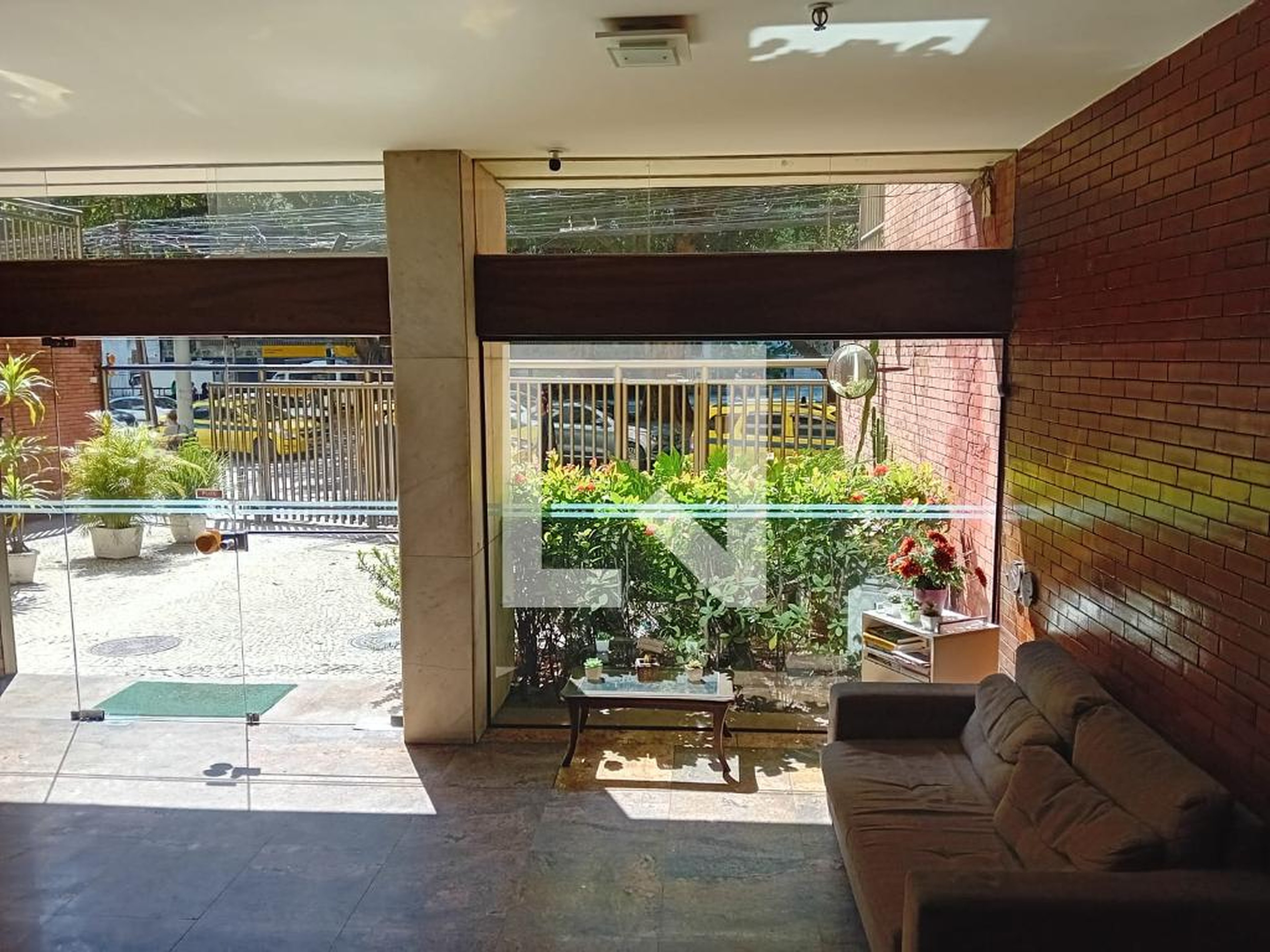 Hall de entrada - imínio Doedifício Studio Lagoa