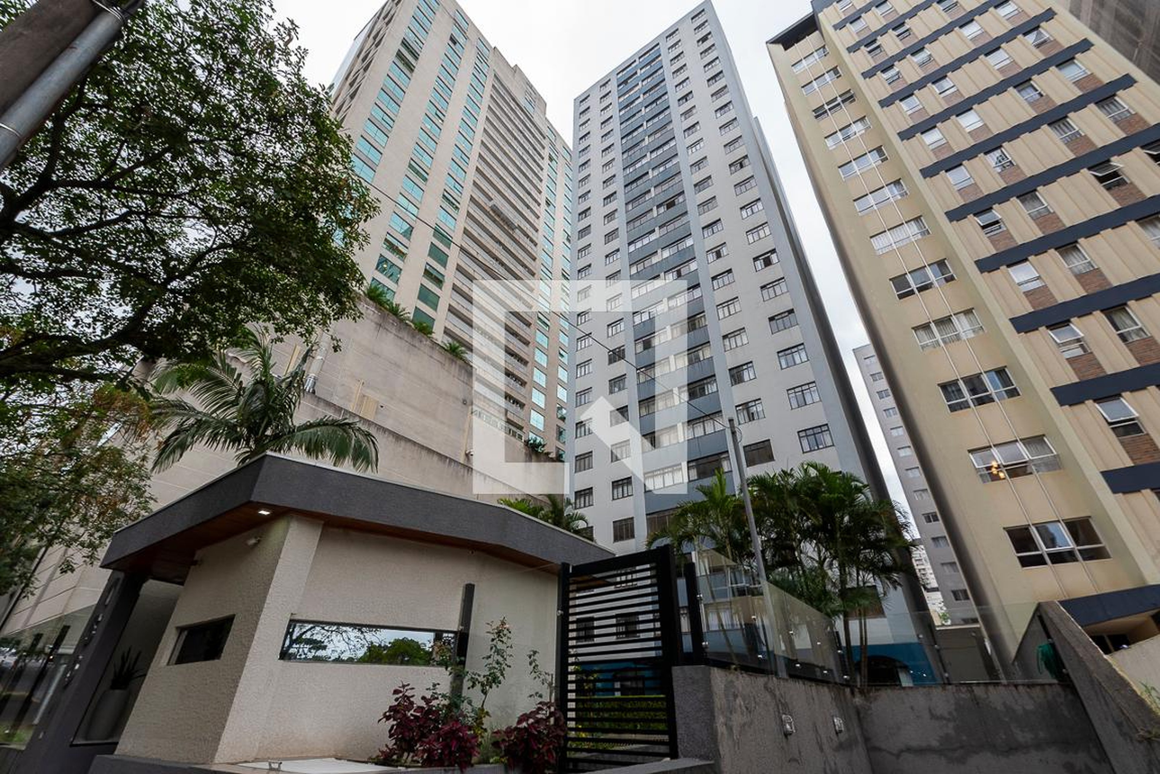 Fachada Condomínio Parque Residencial Tibre