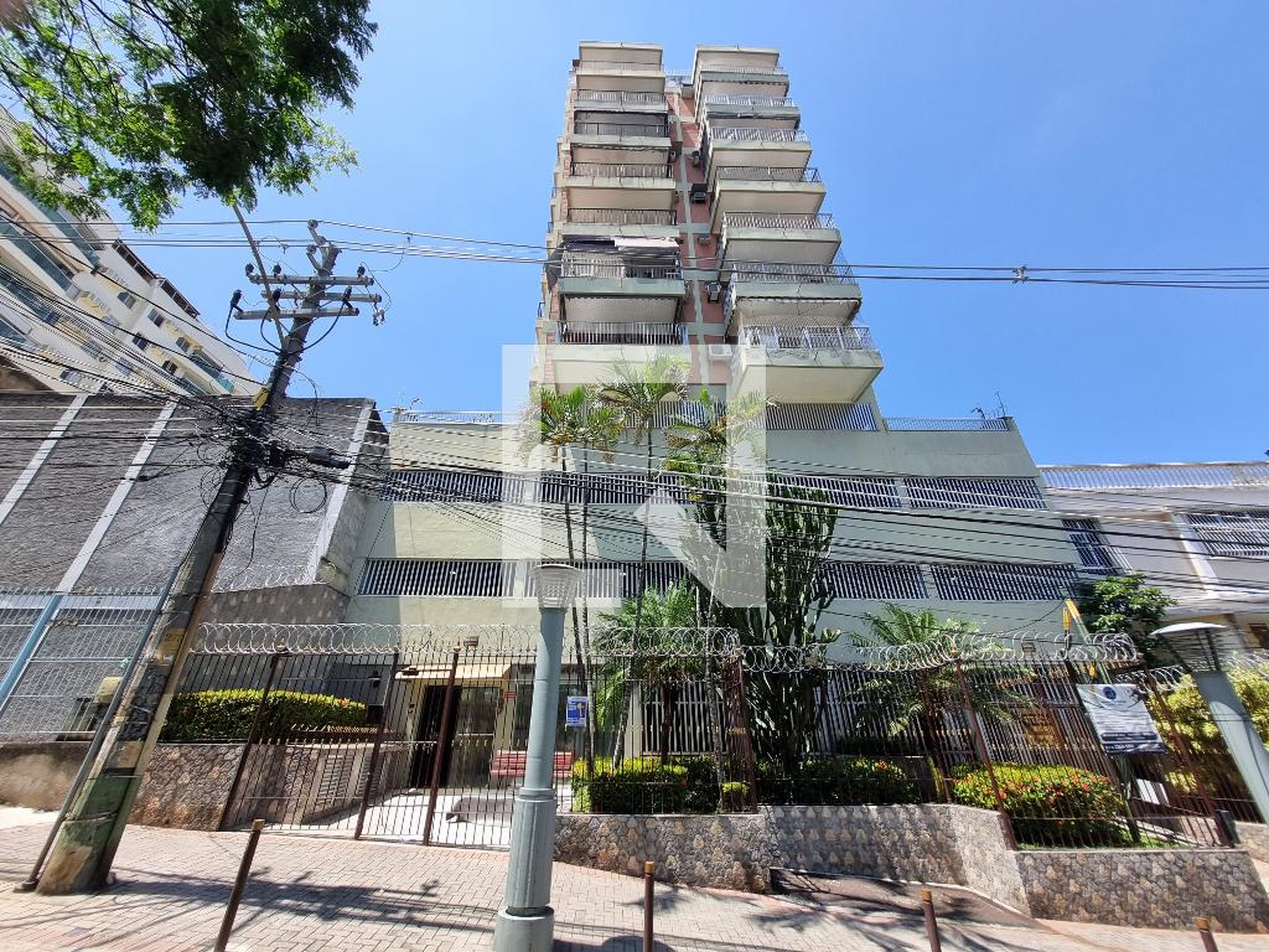 Fachada do Prédio Edifício das Amendoeiras