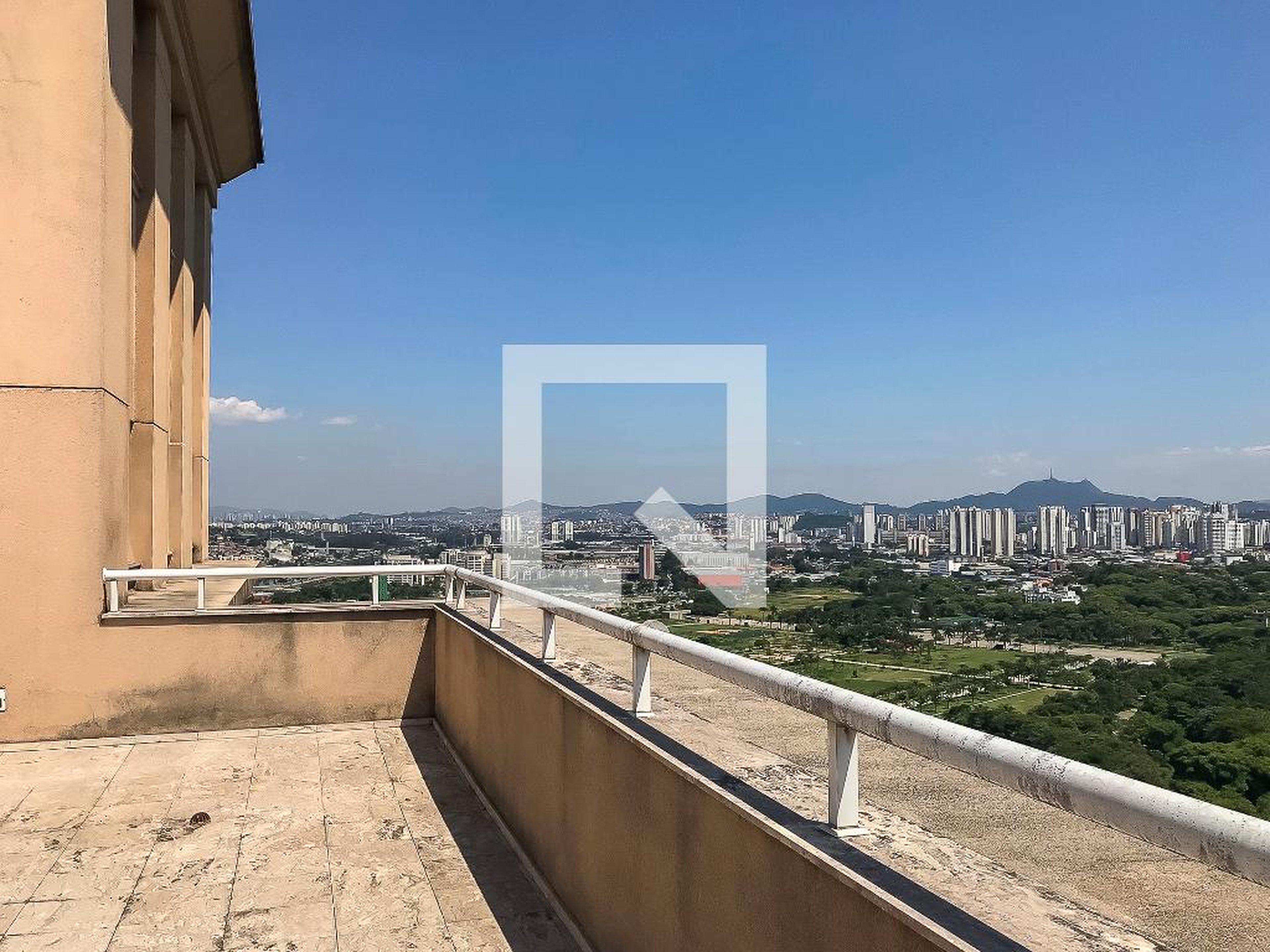 Área Externa - Praça Villa Lobos