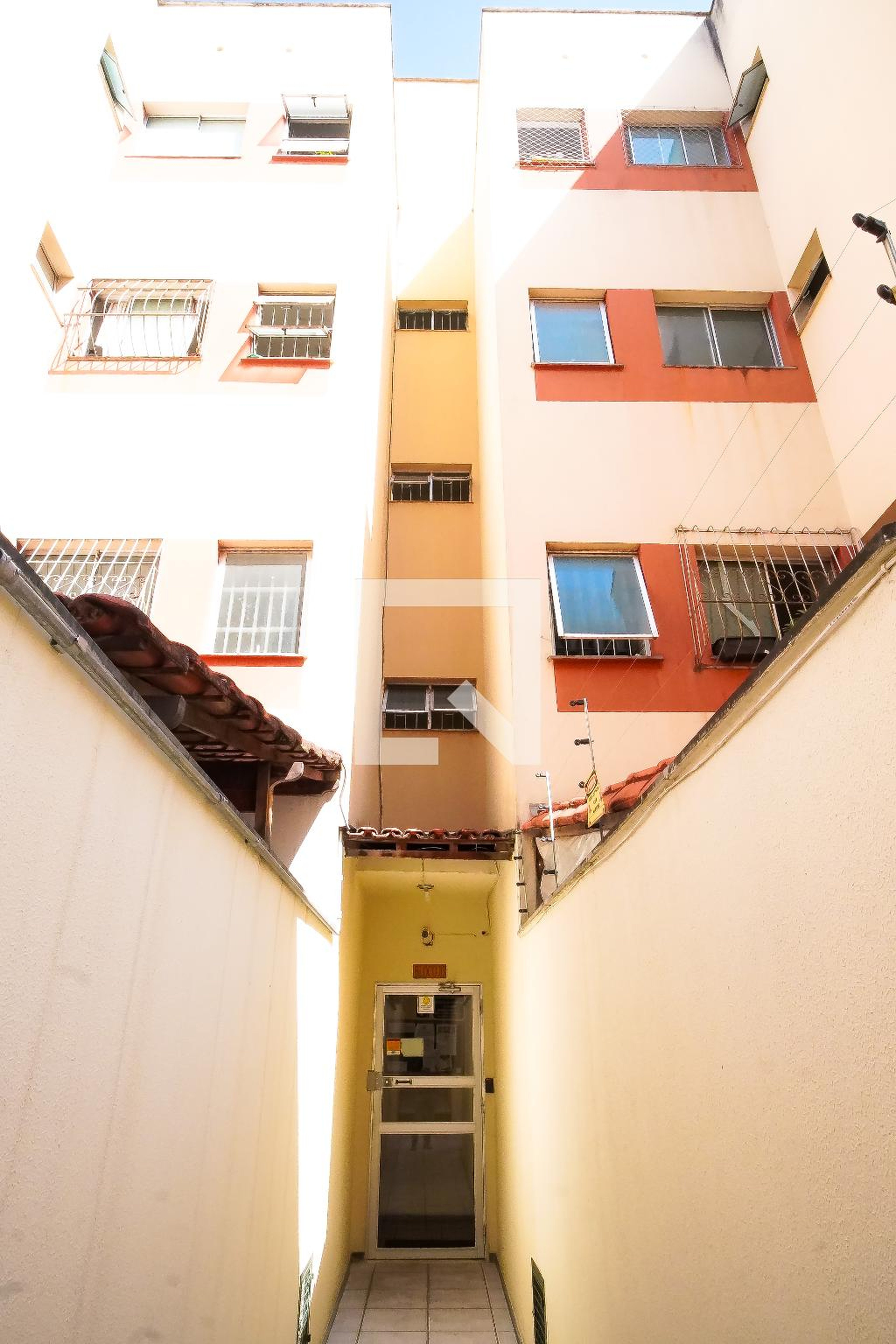 Fachada do Prédio Condomínio em Rua Maurício Cardoso, 55