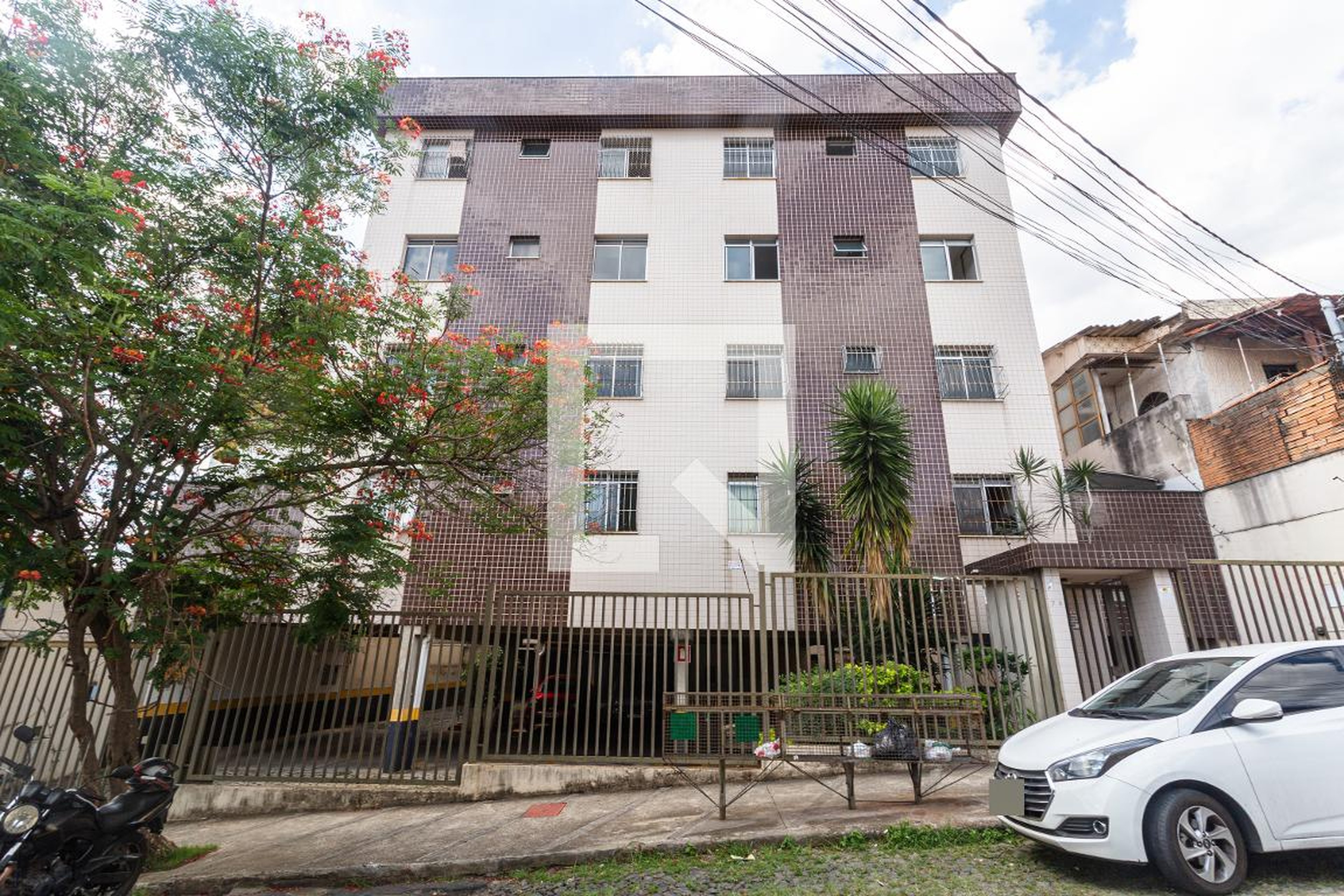 Fachada Condomínio em Rua General Sampaio, 73