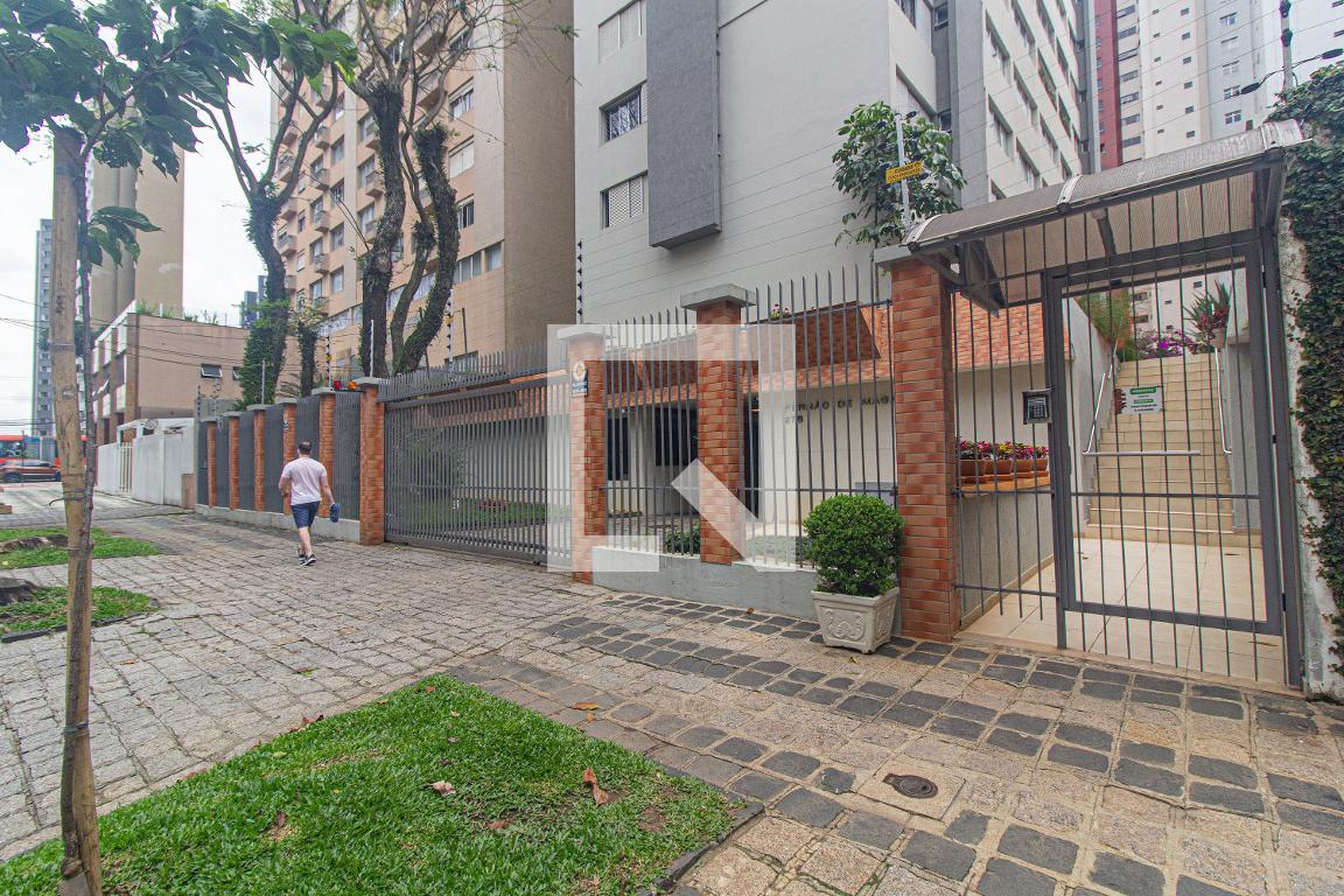 Fachada Condomínio em Rua Pasteur, 278