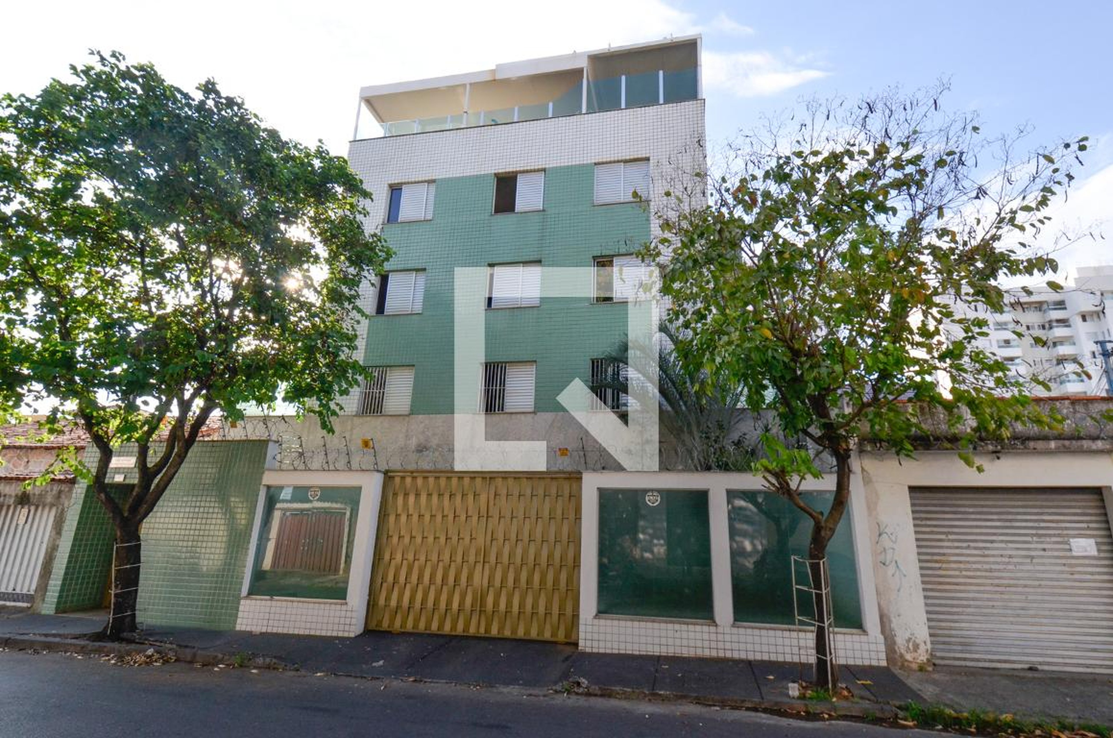 Fachada do predio Condomínio em Rua do Patriarca, 465