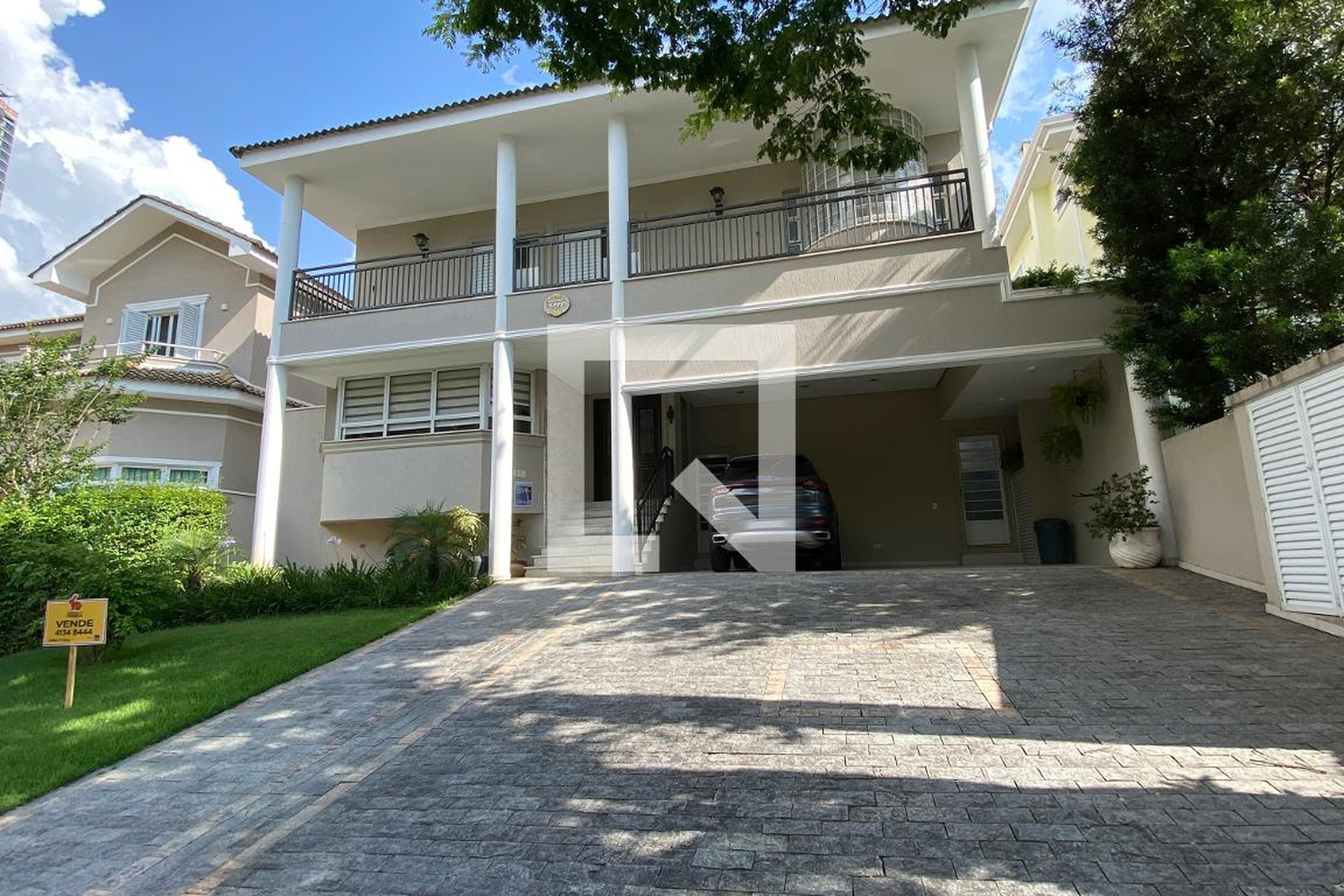 Fachada Condomínio em Alameda do Pôrto, 372