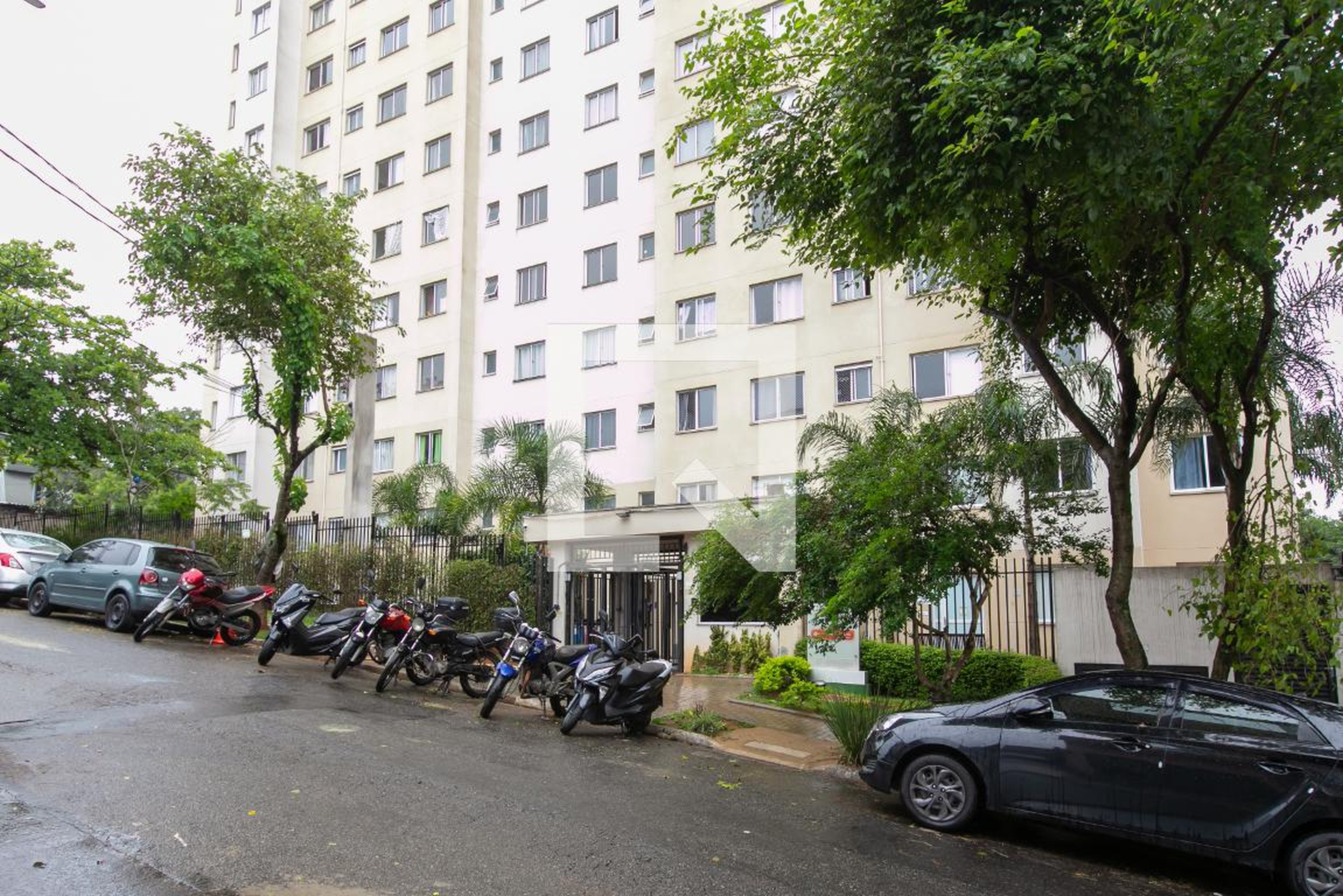 Fachada do Condomínio Condomínio Plano &Estação Itaquera