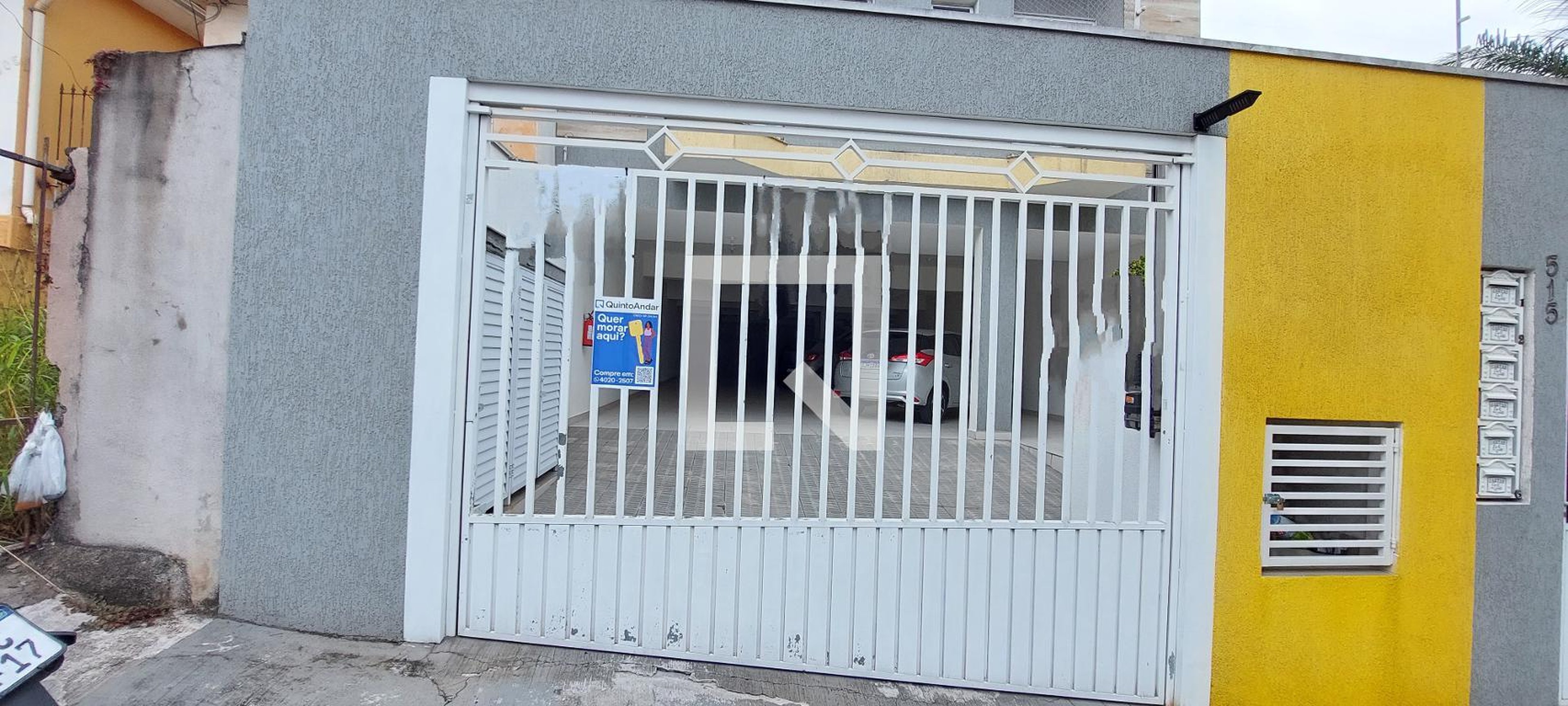 Fachada do Prédio Condomínio em Rua Holanda, 515