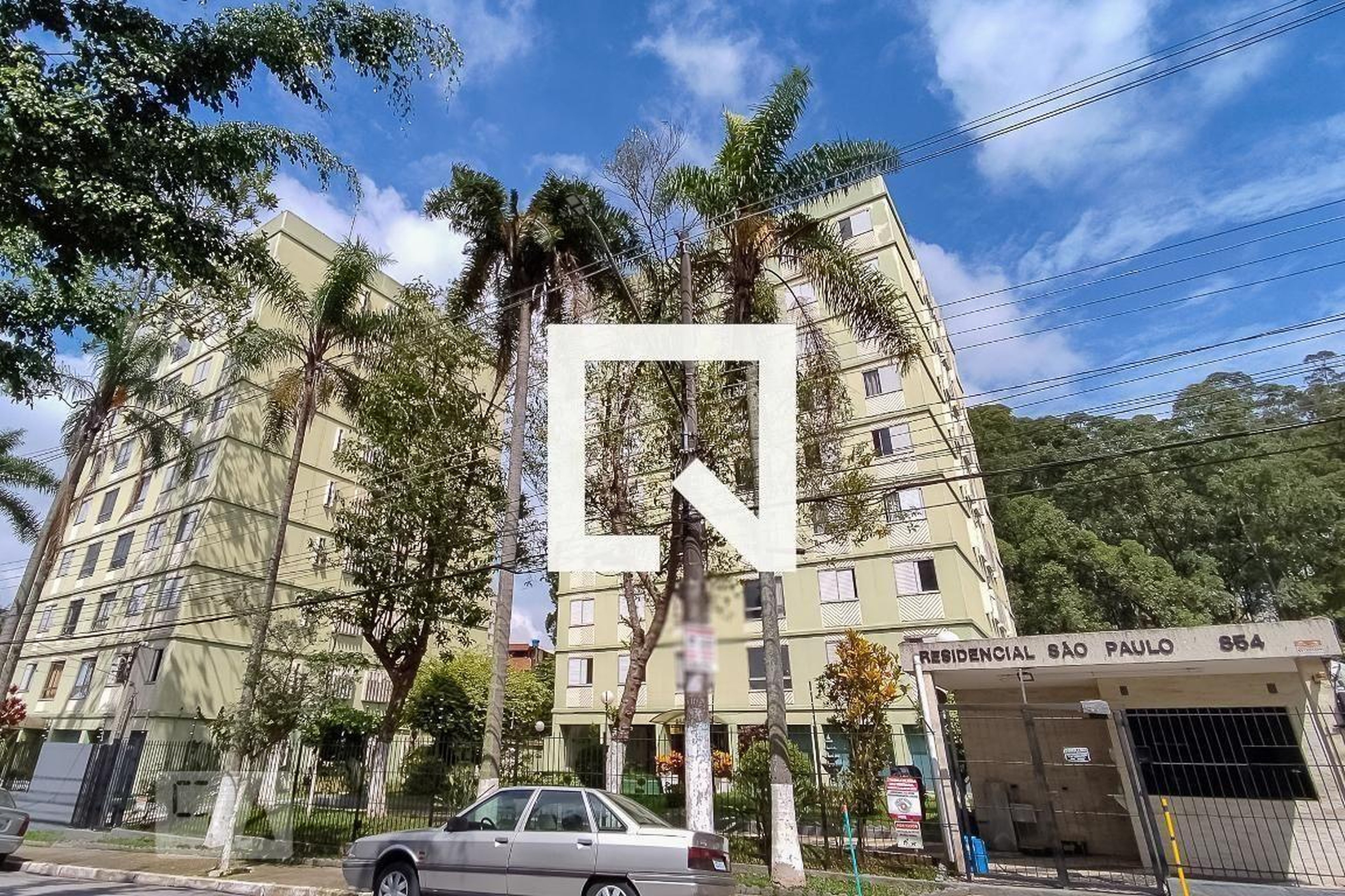 Fachada Condomínio em Rua Professor Arnaldo João Semeraro, 890