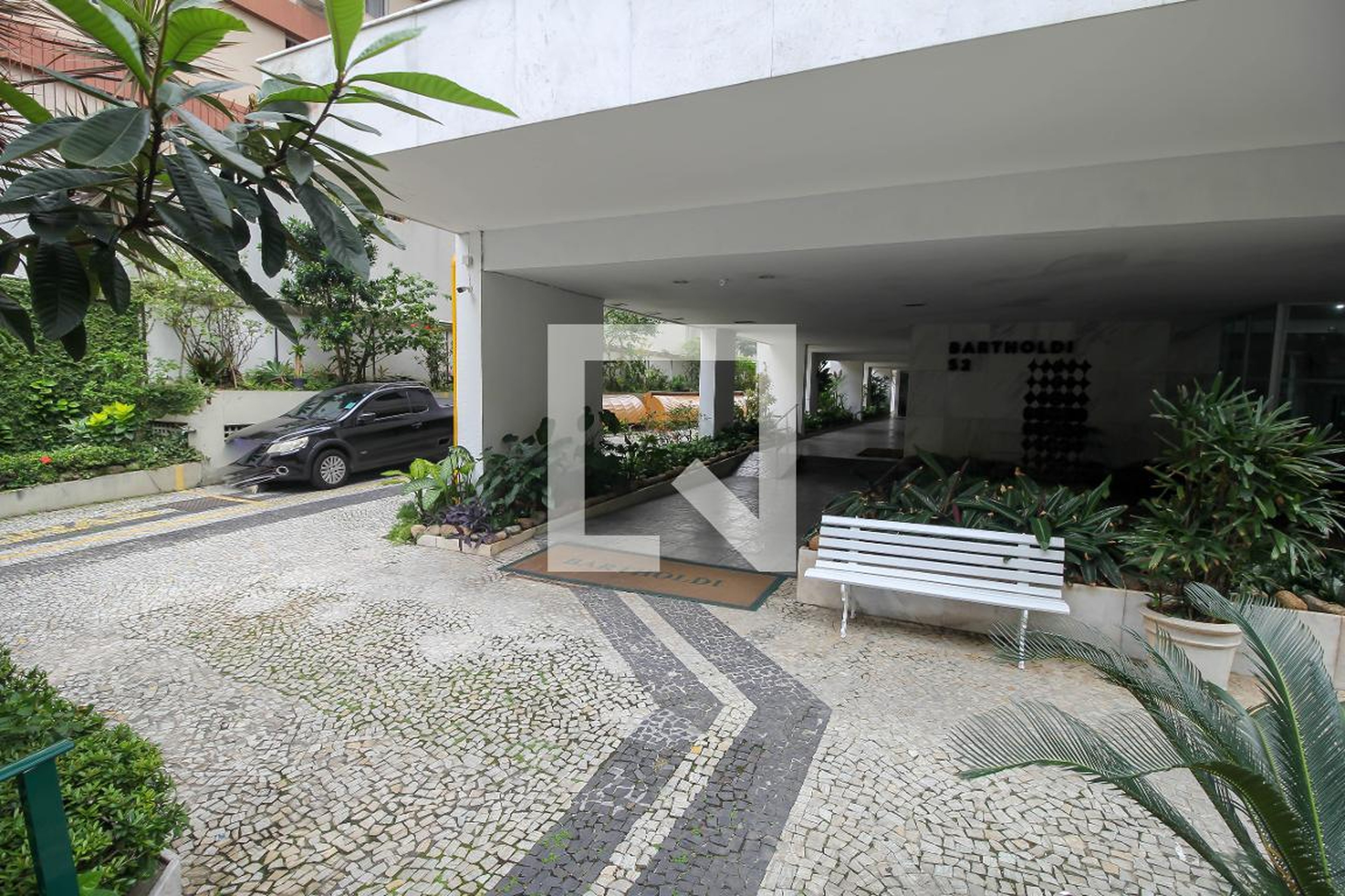 Área Externa - Bartholdi