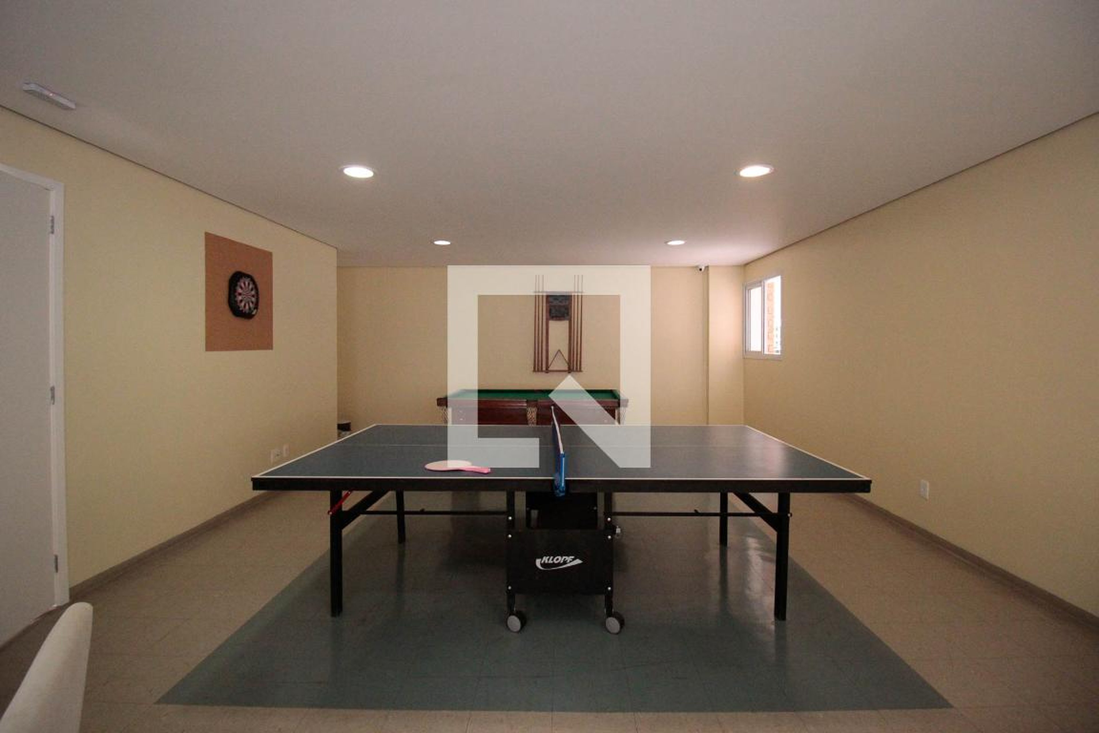 Salão de jogos - Vertical Space