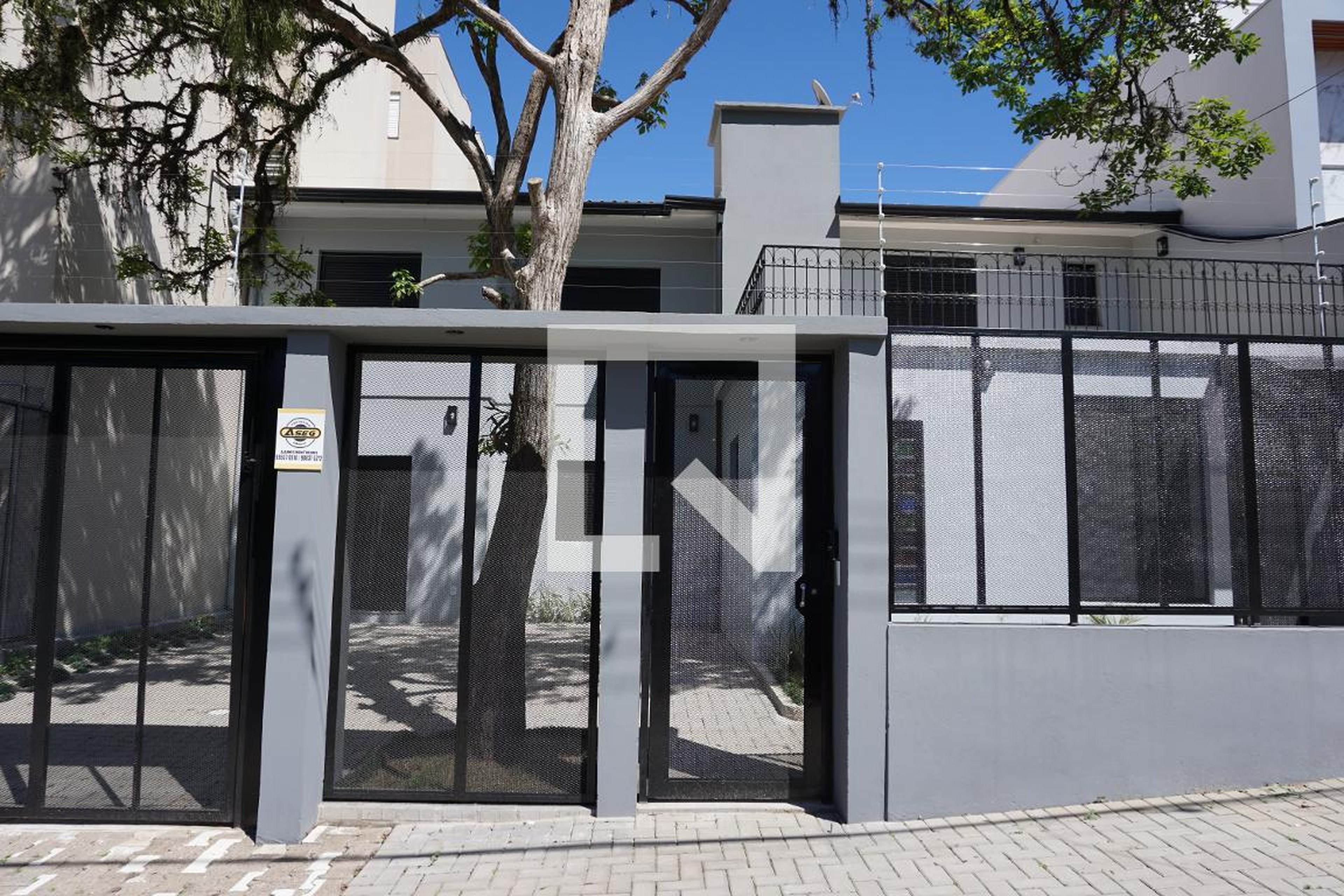 Fachada Condomínio em Rua Aracajú, 406