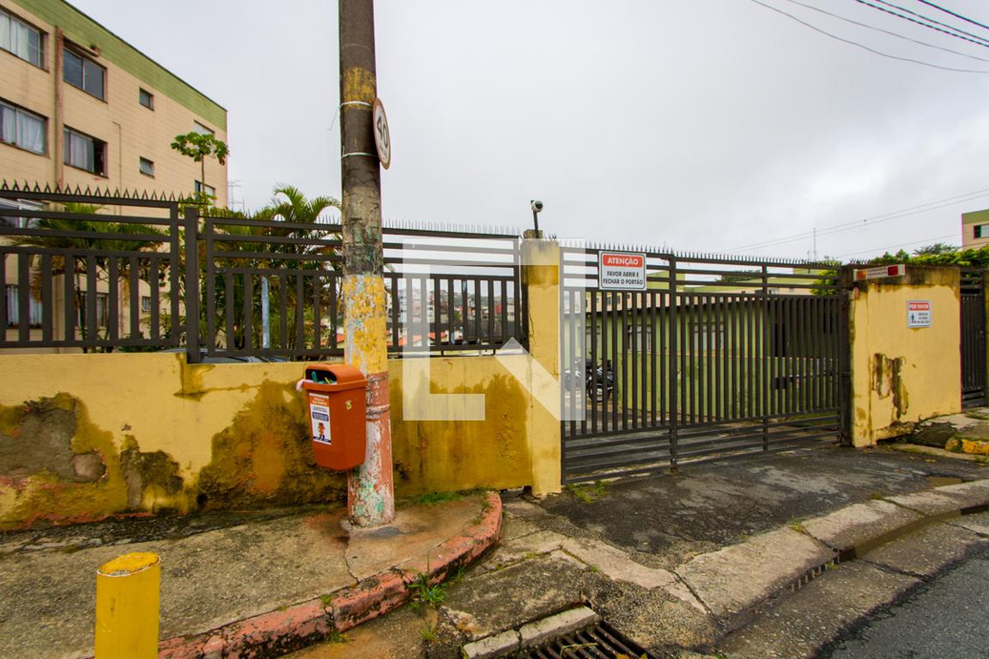 Fachada do condomínio Condomínio em Rua Antônio Seixas Leite Ribeiro, 0