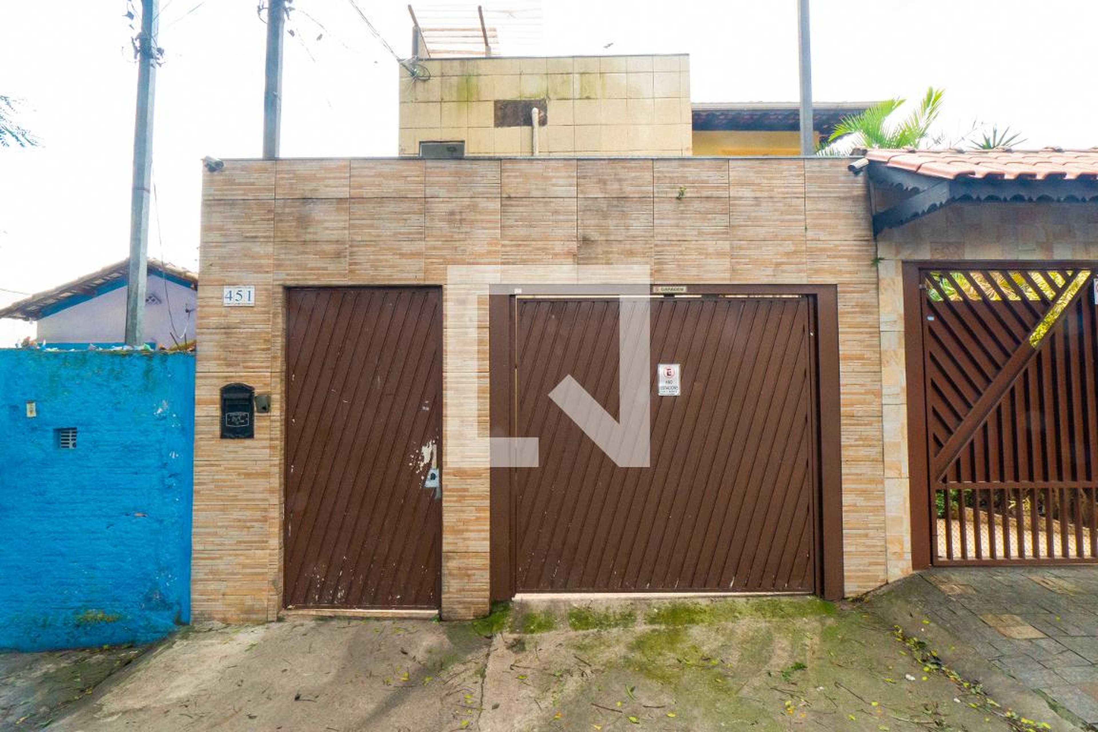 Fachada Condomínio em Rua Nelson Fernandes, 451