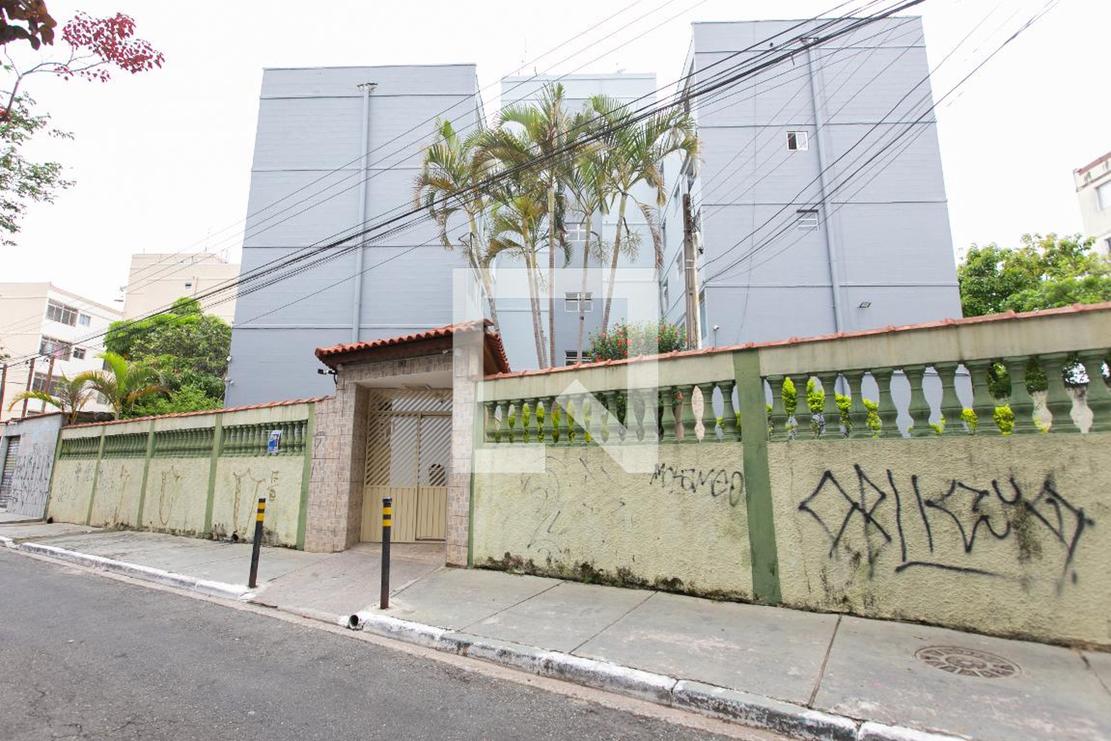 Fachada do Condomínio Edifício Carvalhos III