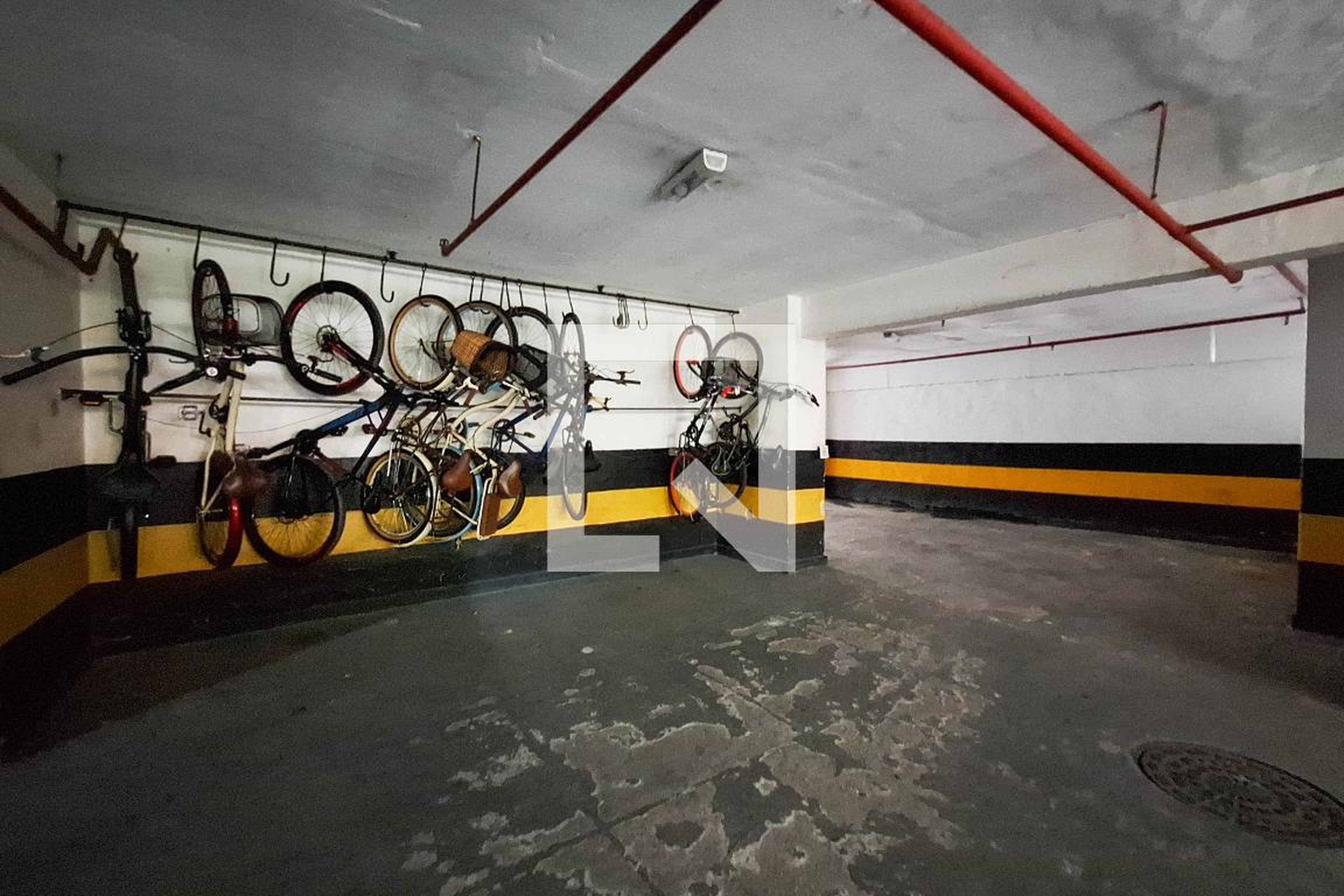 Bicicletario - Praia de Nazaré