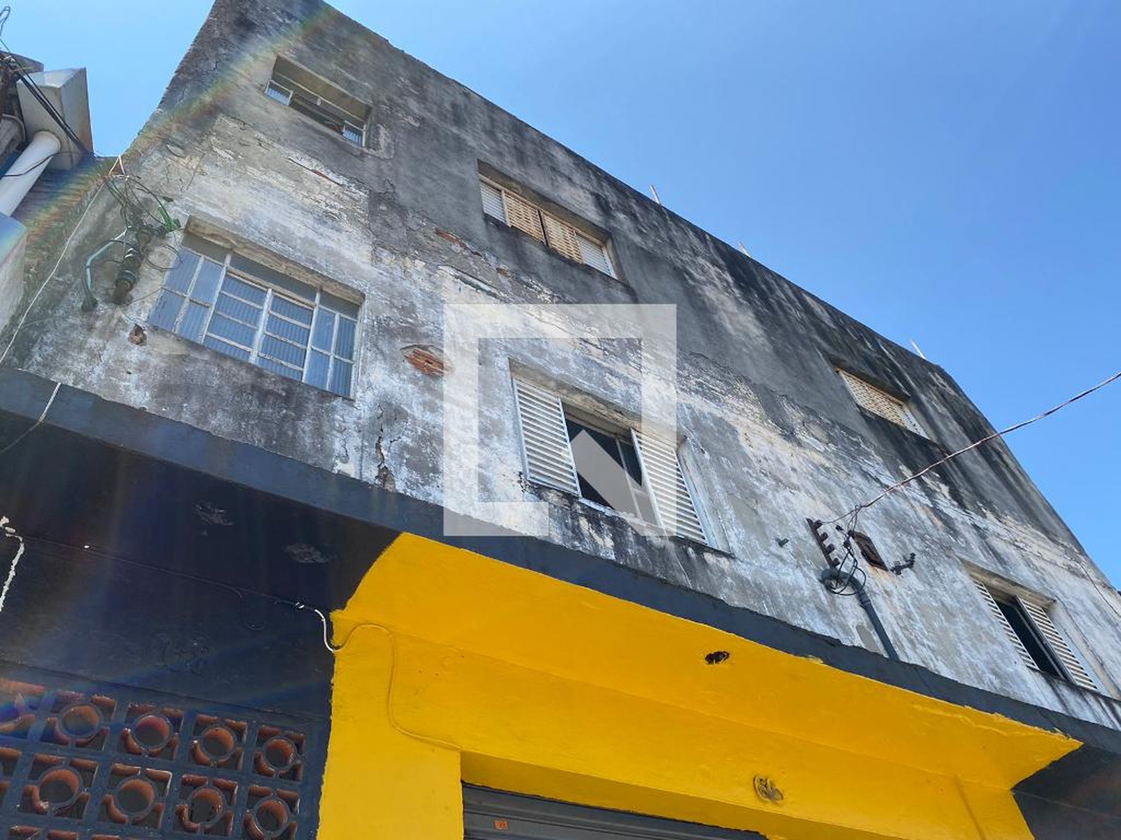 Fachada Condomínio em R. Guarizinho, 68