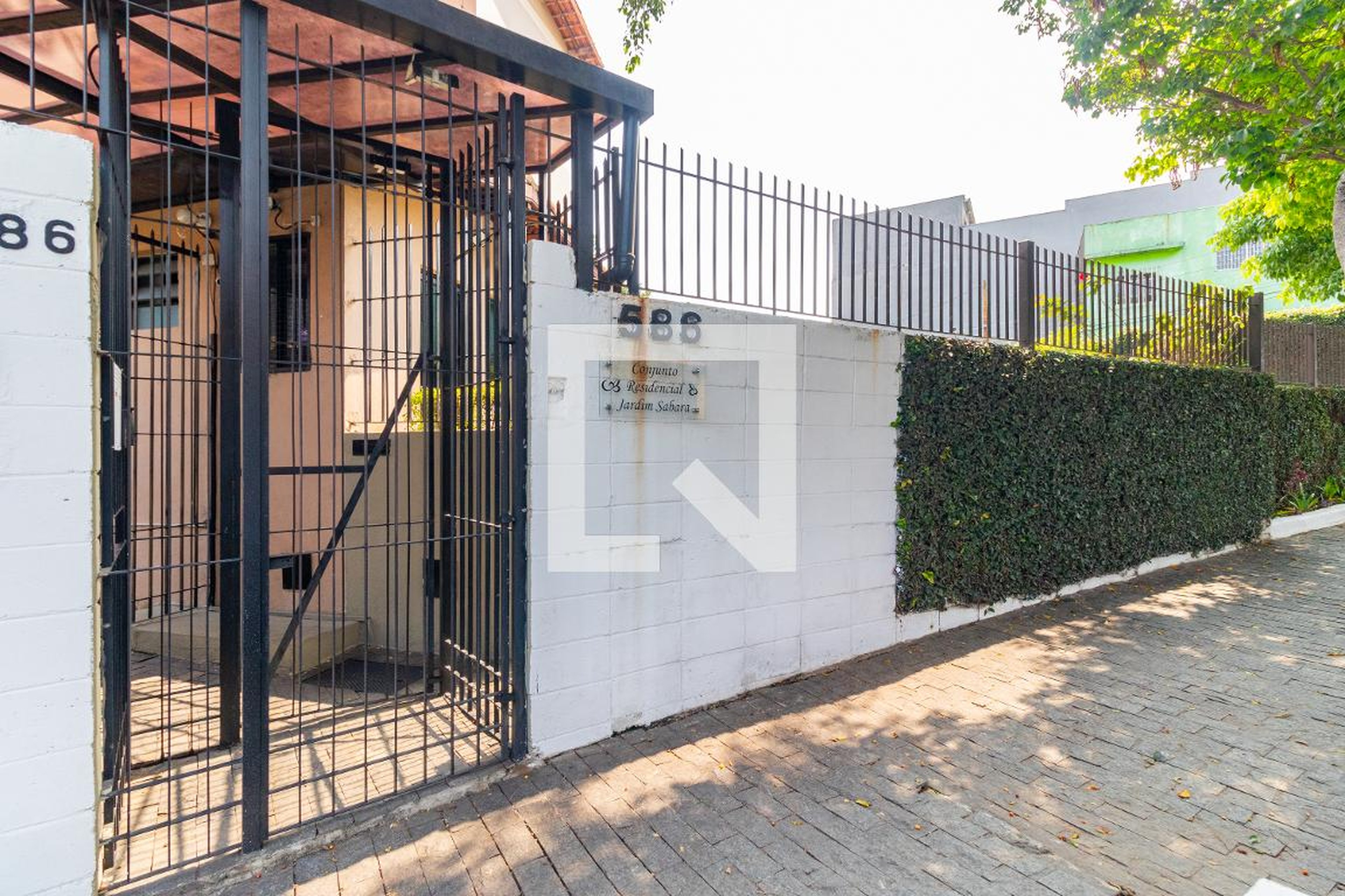 Fachada do Condomínio Condomínio Conjunto Residencial Jardim Sabará